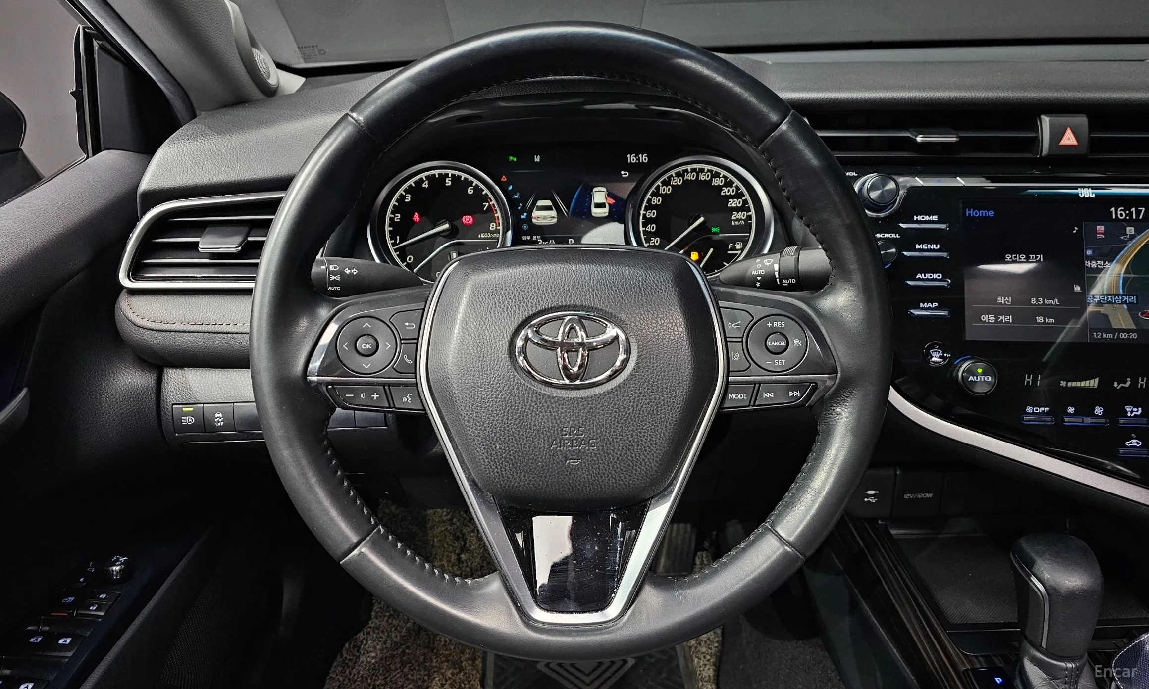 Toyota Camry (XV70) превью 13