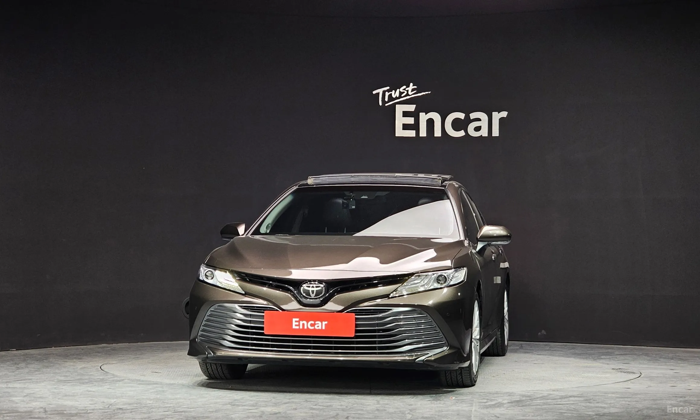 Toyota Camry (XV70) превью 3