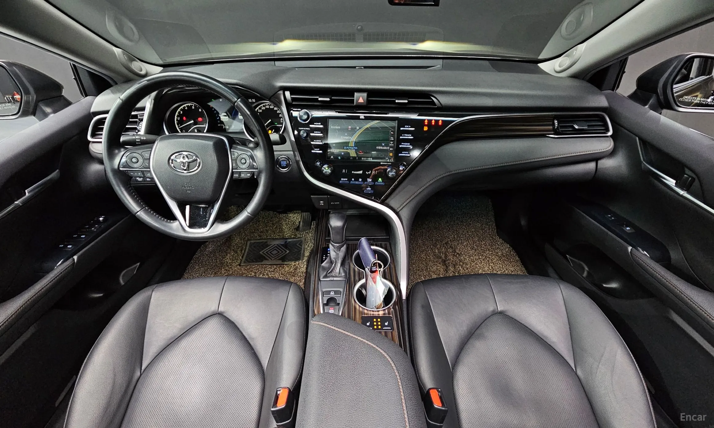 Toyota Camry (XV70) превью 7