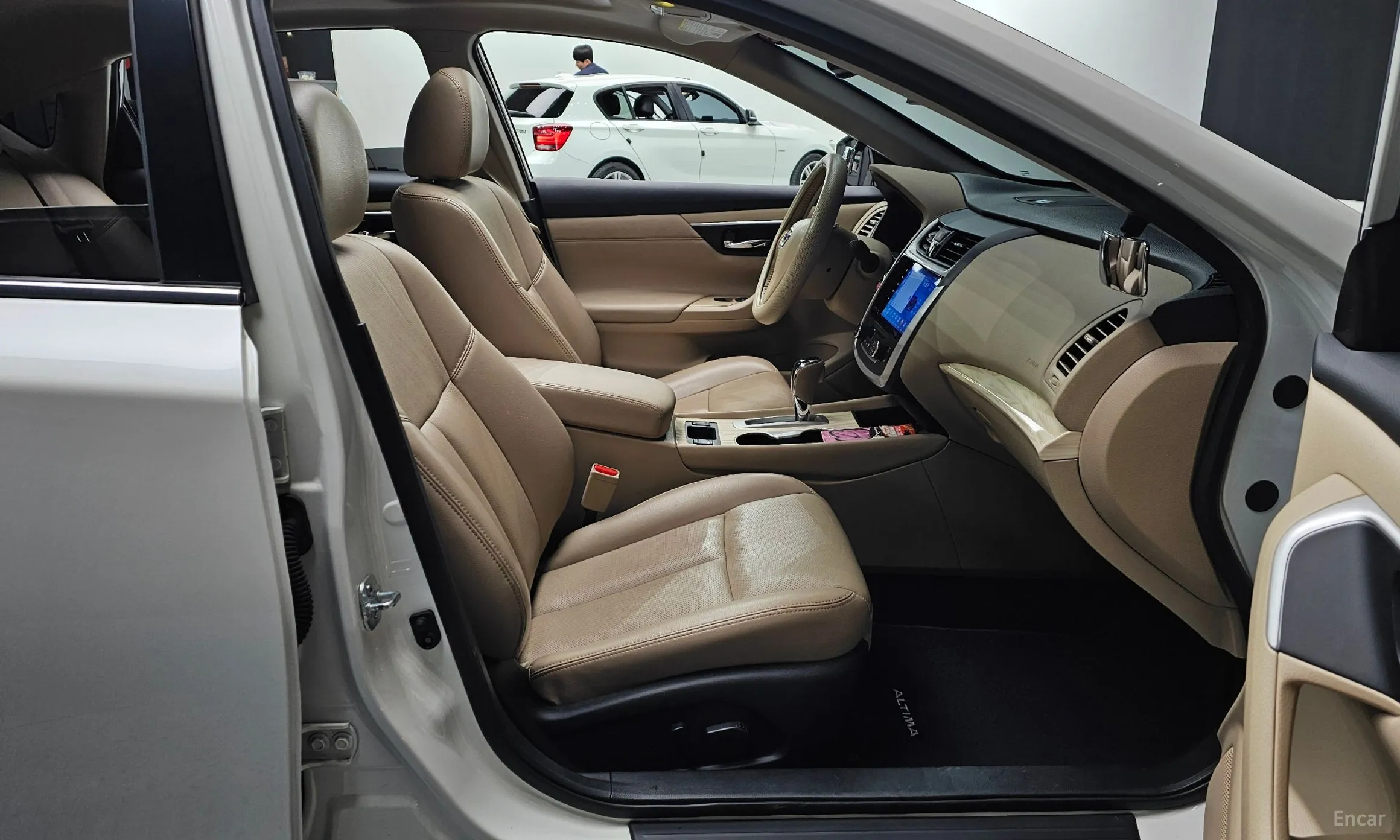 Nissan Altima превью 11