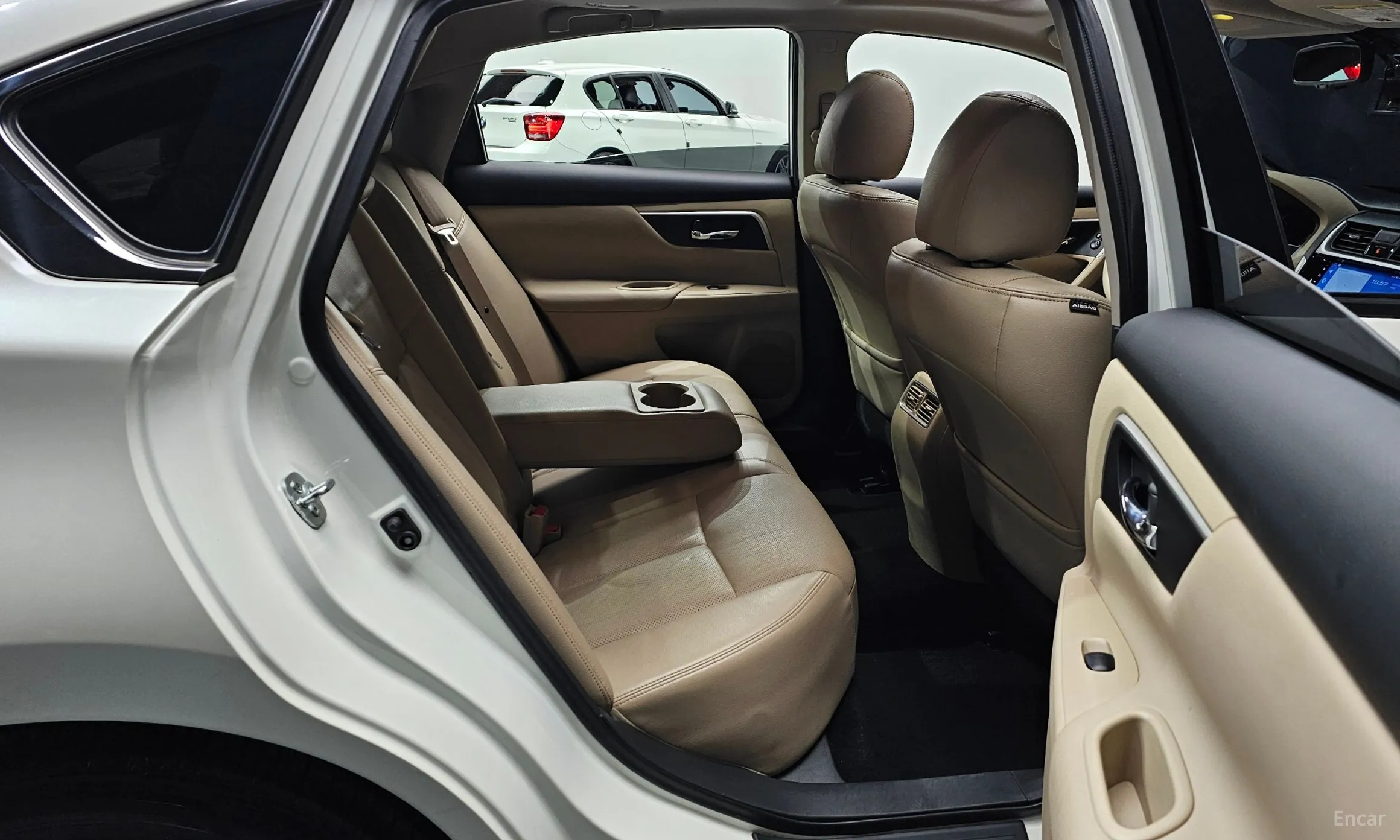 Nissan Altima превью 12
