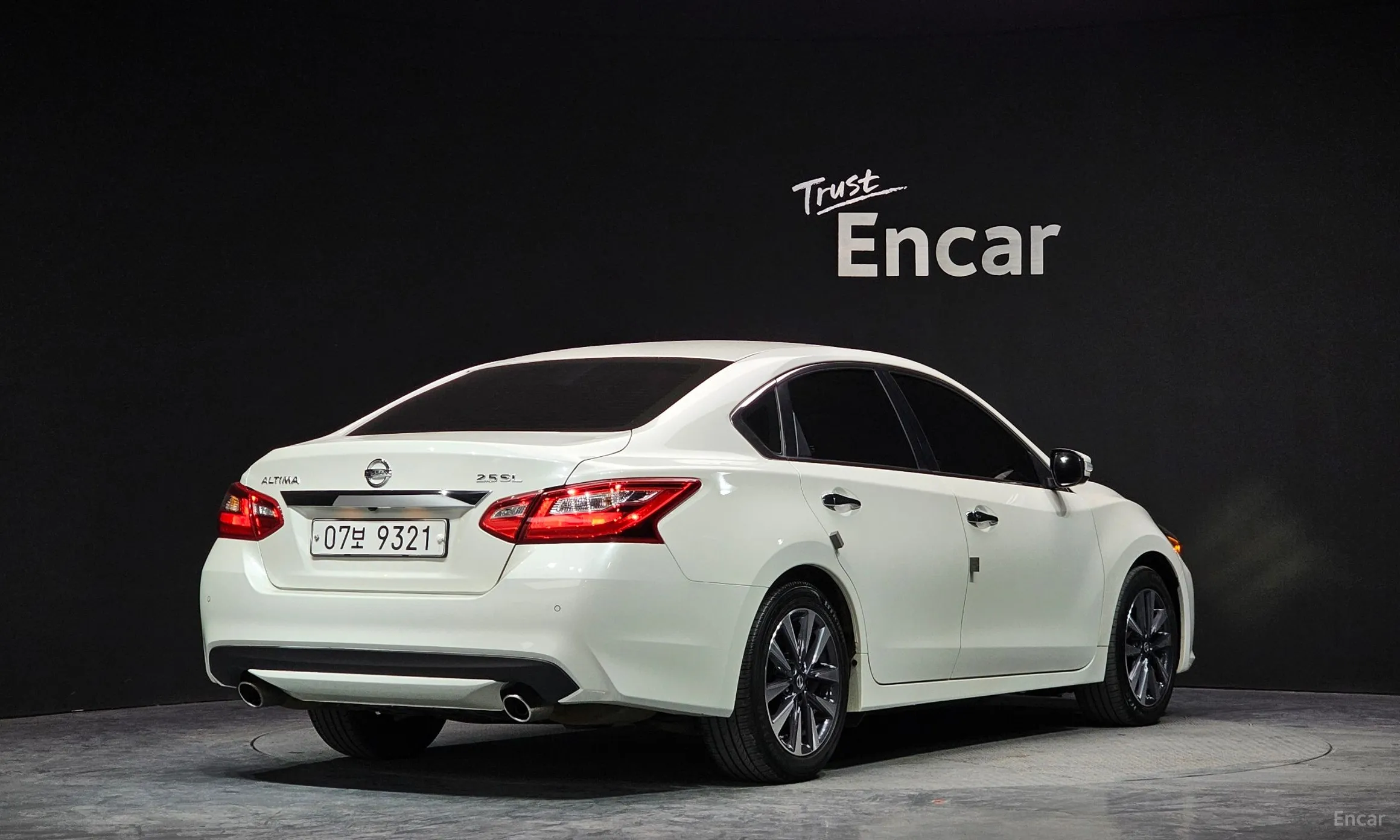 Nissan Altima превью 2