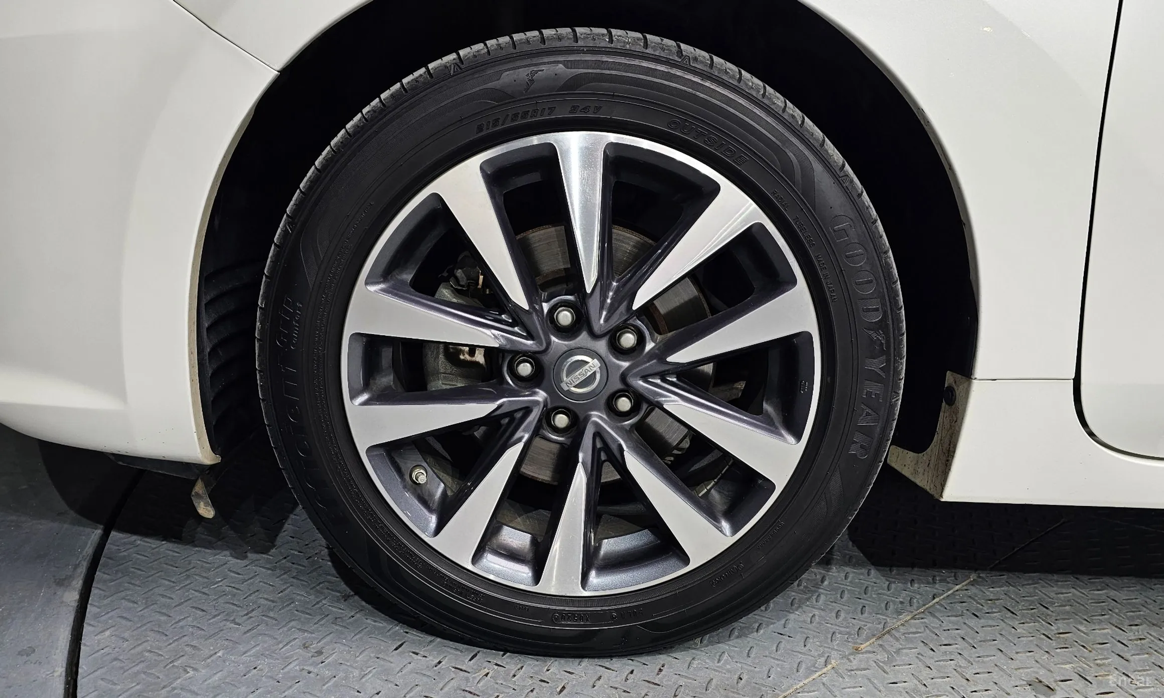 Nissan Altima превью 5