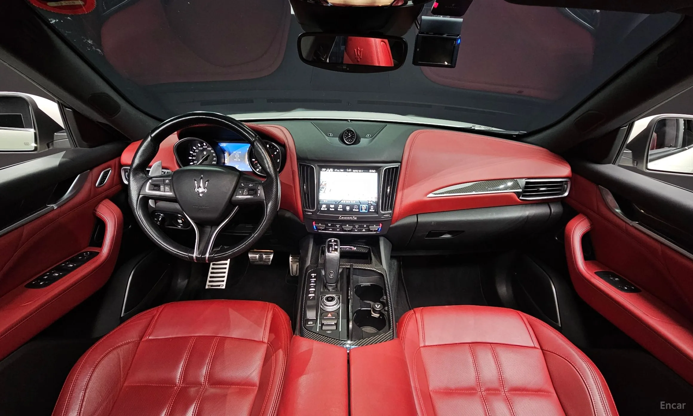 Maserati Levante превью 7