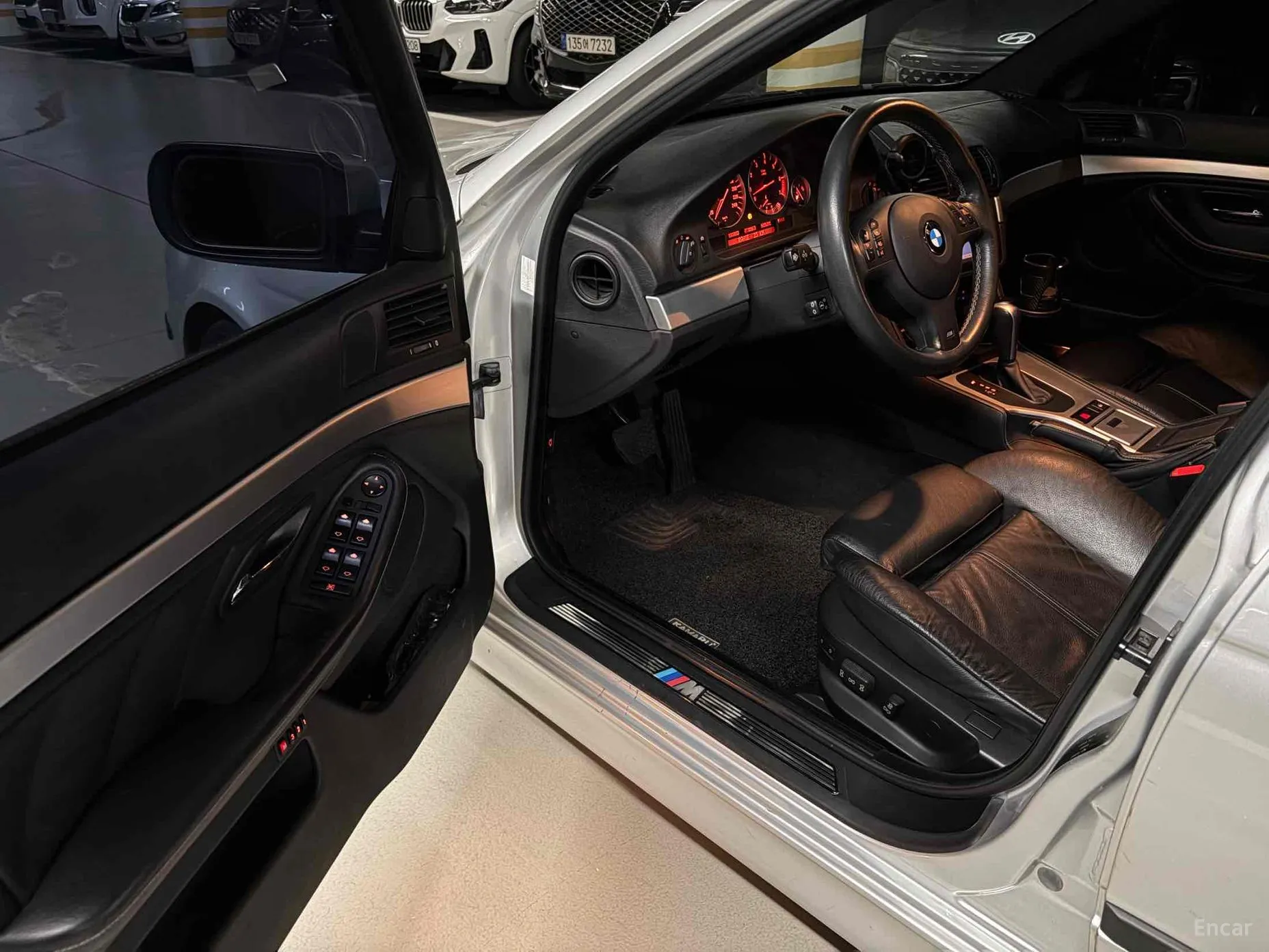 BMW 5 Series превью 10