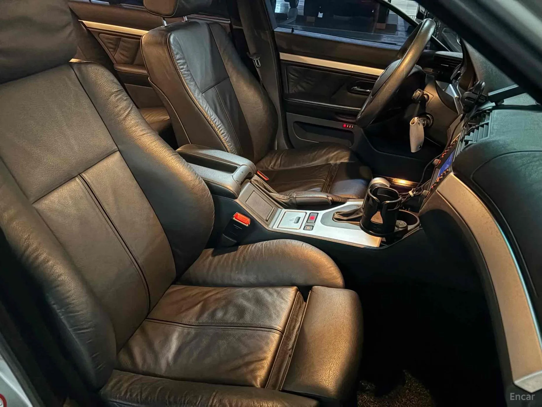 BMW 5 Series превью 14