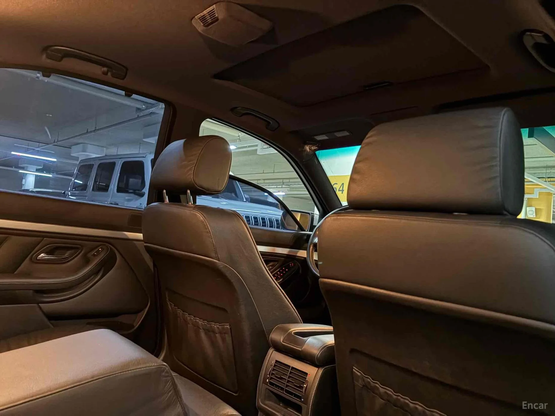BMW 5 Series превью 15