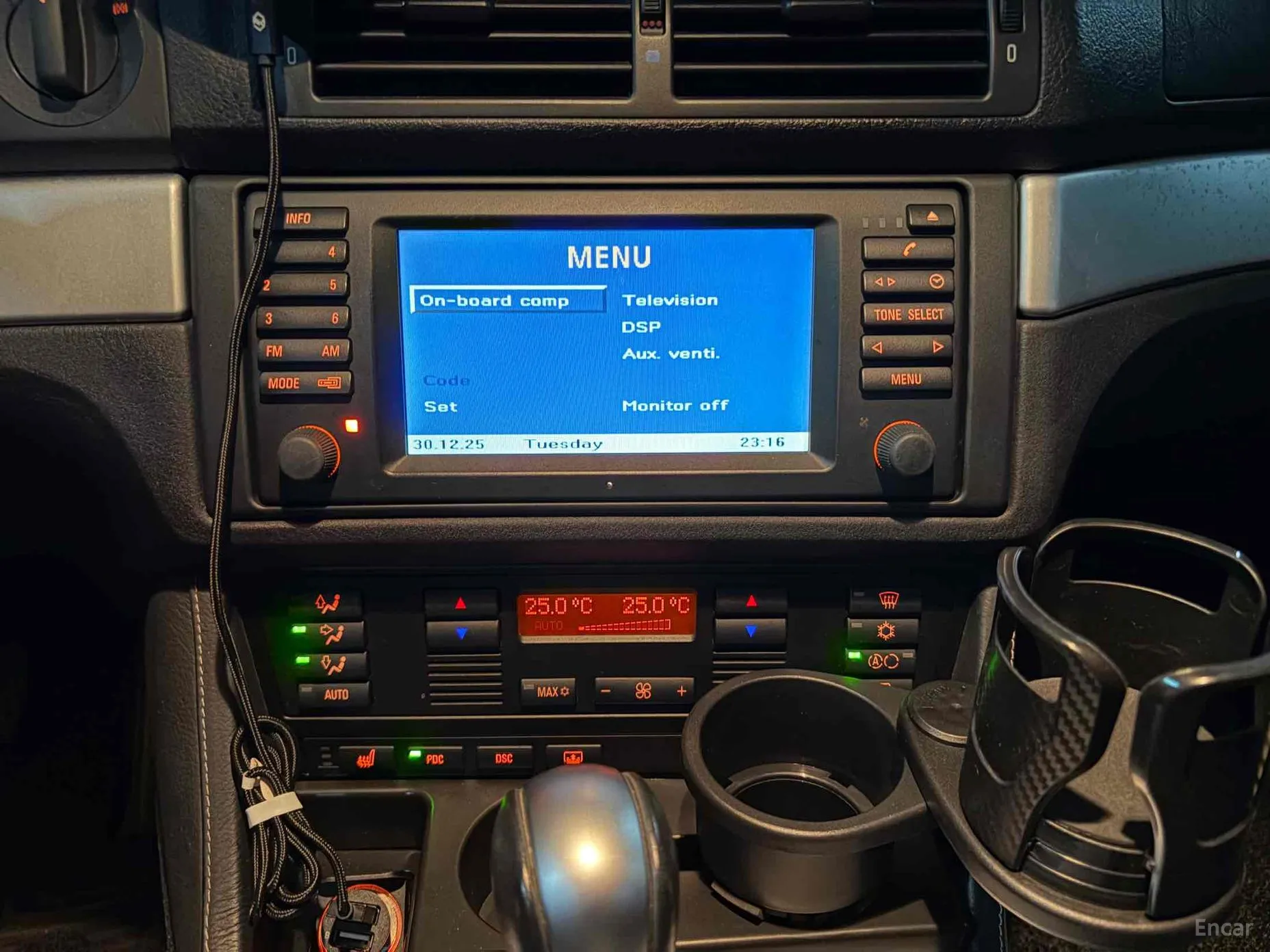 BMW 5 Series превью 17