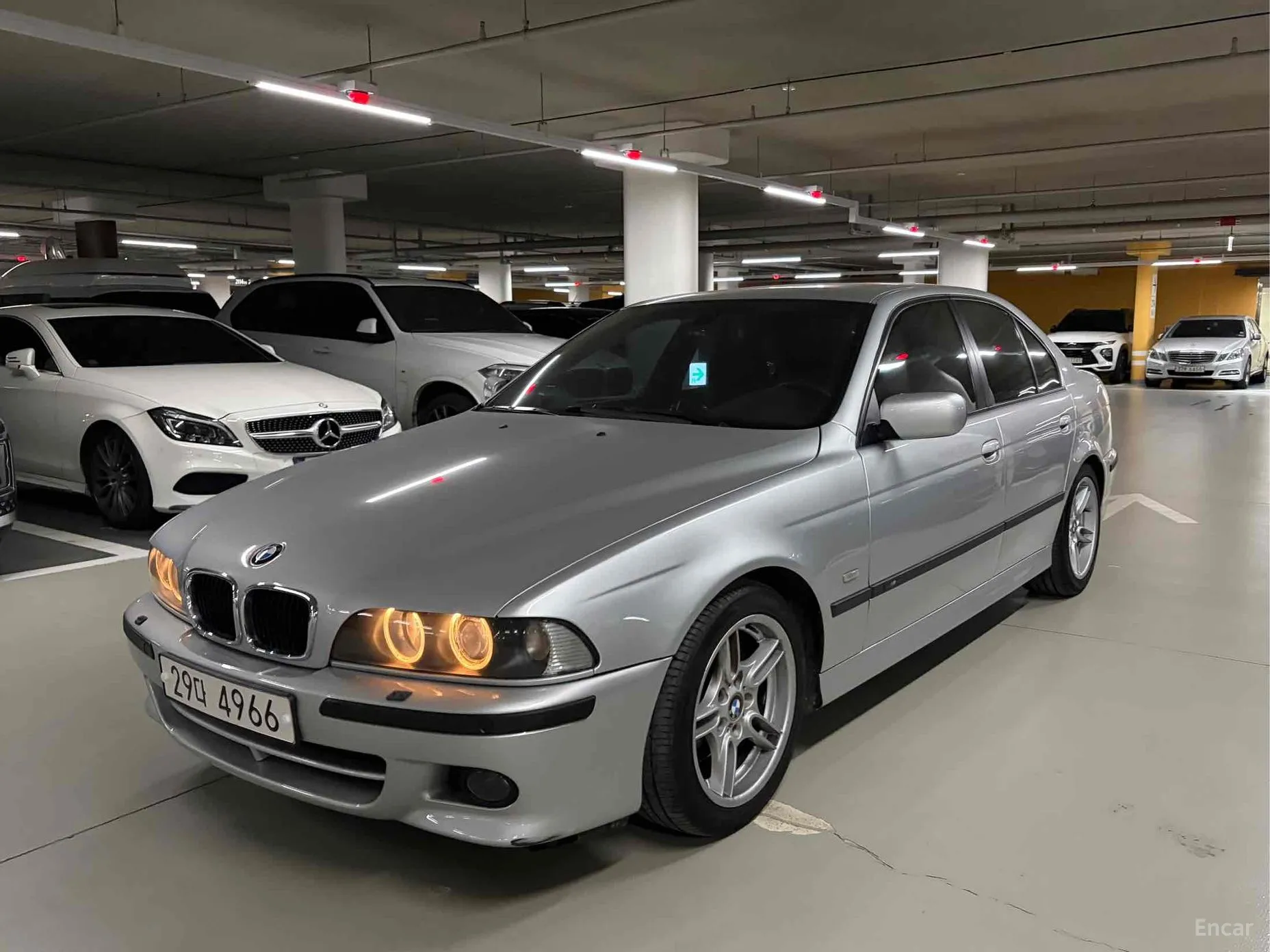 BMW 5 Series превью 3