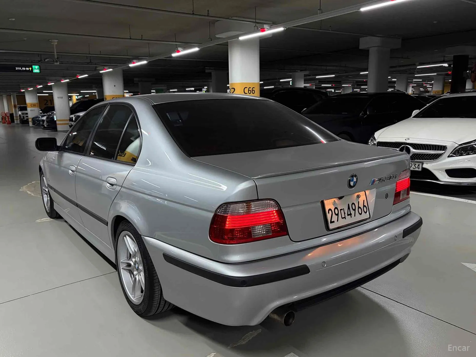 BMW 5 Series превью 4