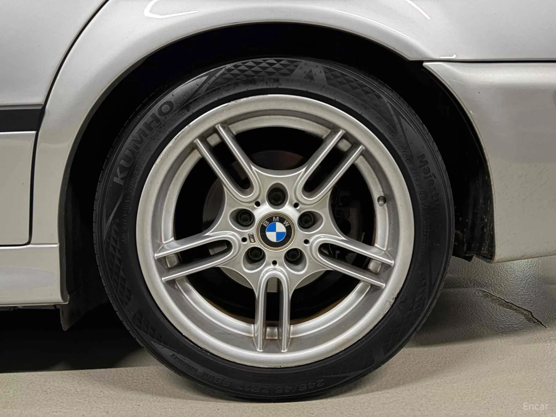 BMW 5 Series превью 5