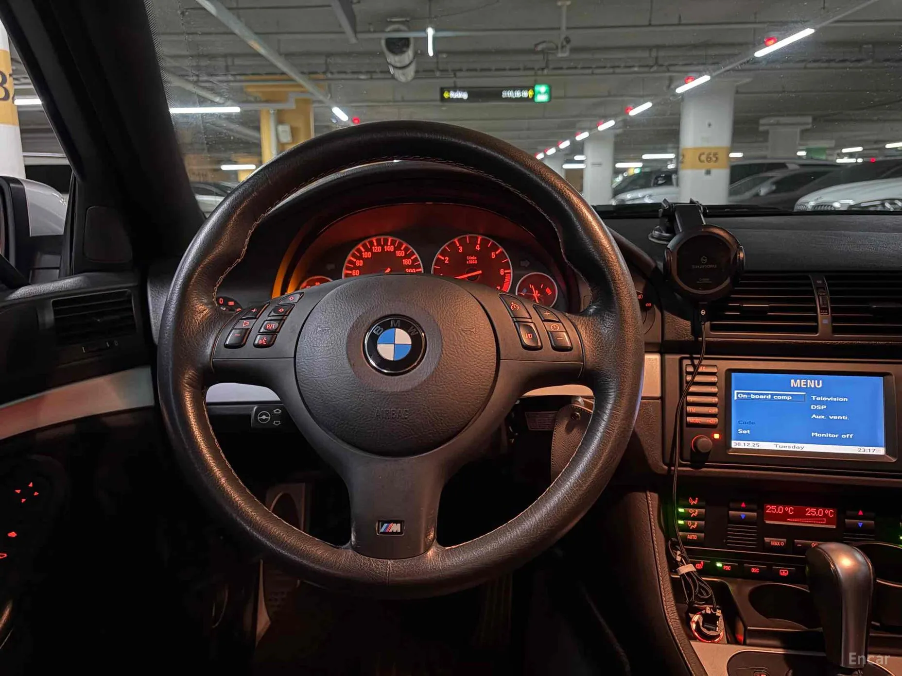 BMW 5 Series превью 8