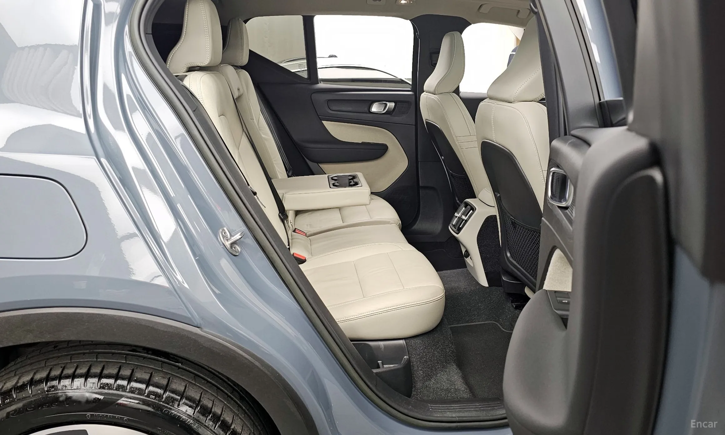 Volvo XC40 превью 12