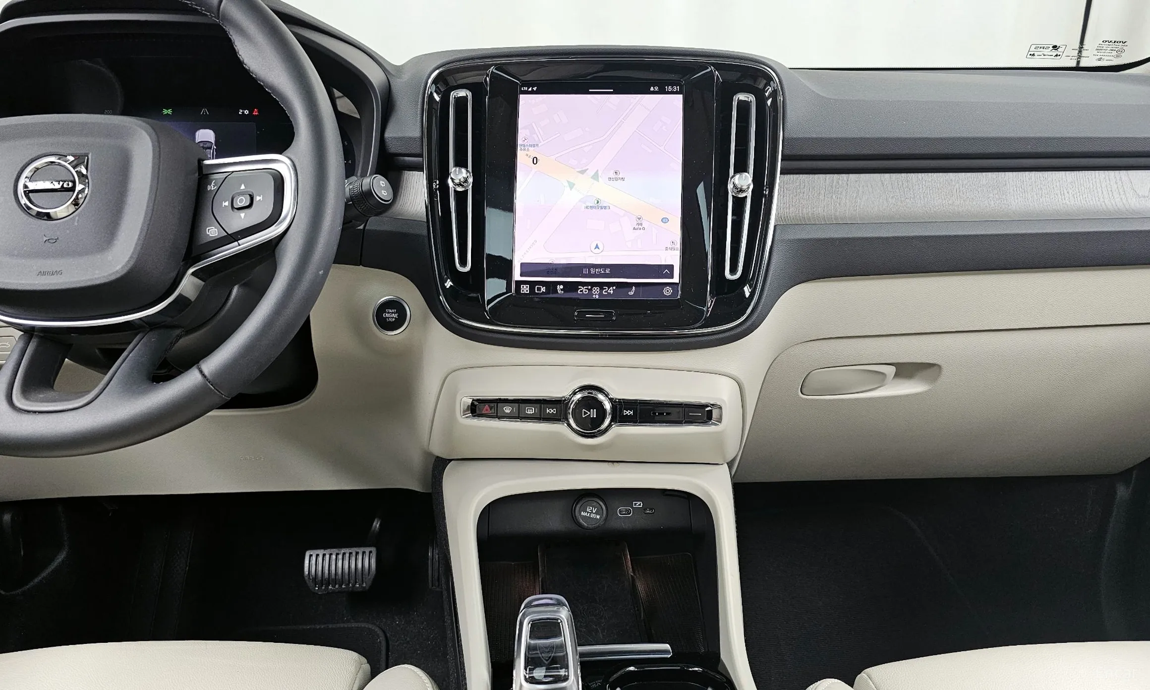 Volvo XC40 превью 14