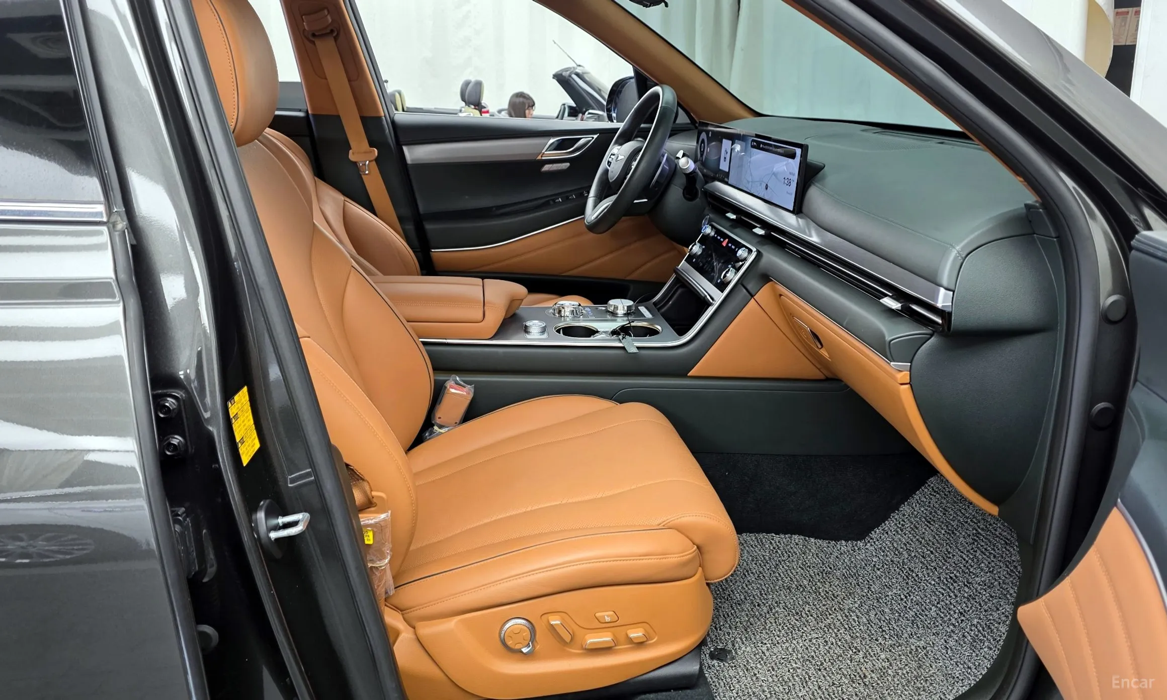 Genesis GV80 превью 11