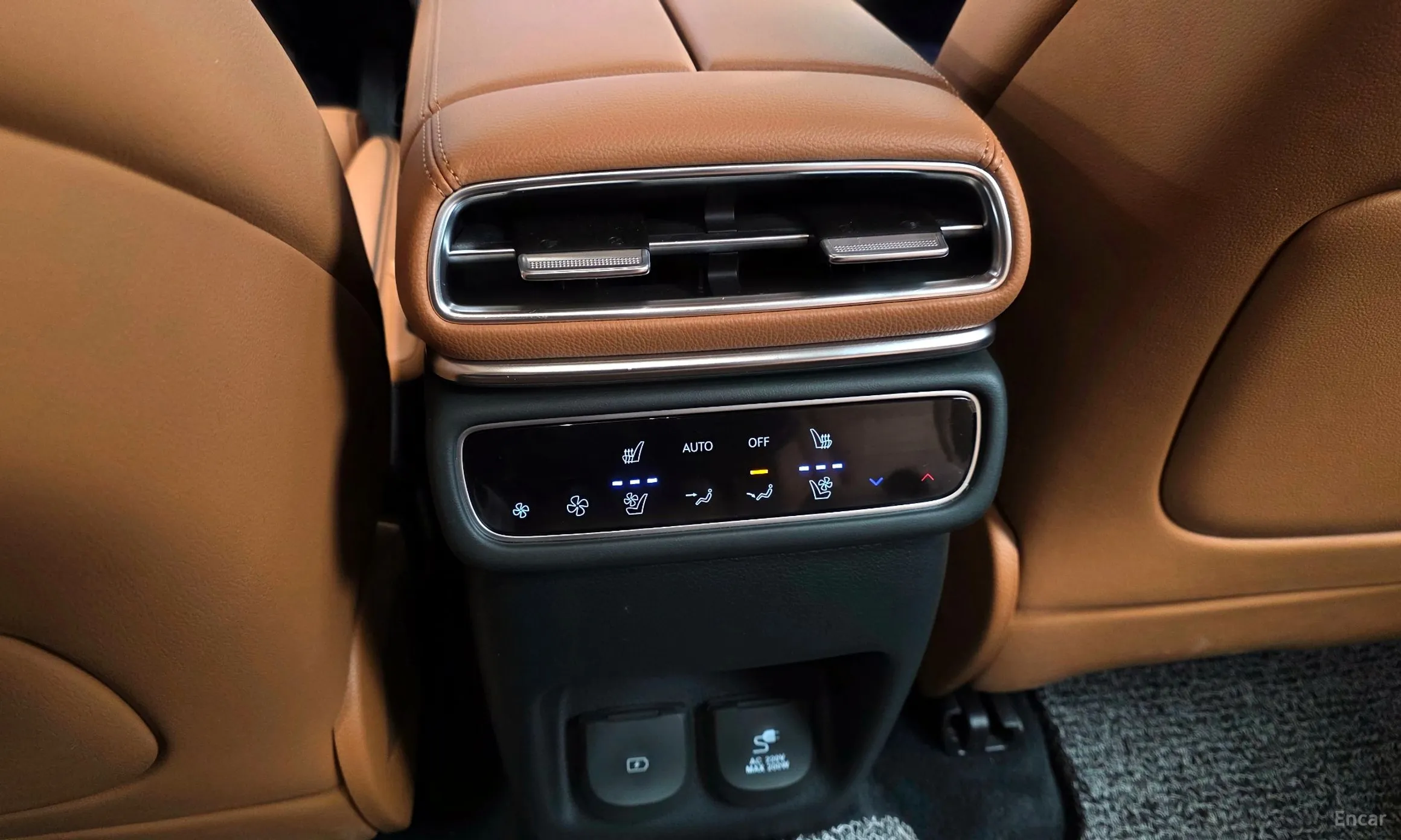 Genesis GV80 превью 18