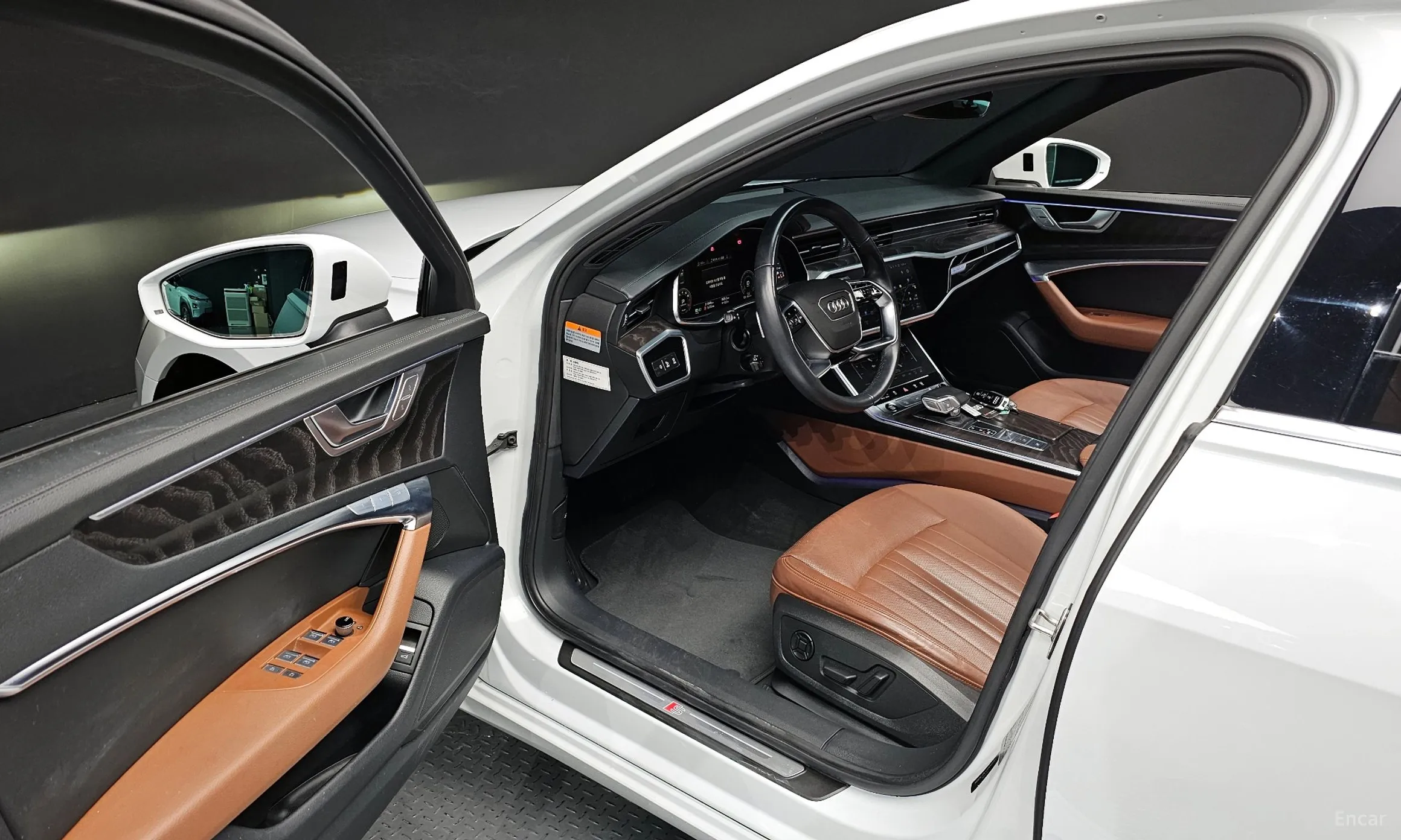 Audi A6 (C8) превью 11