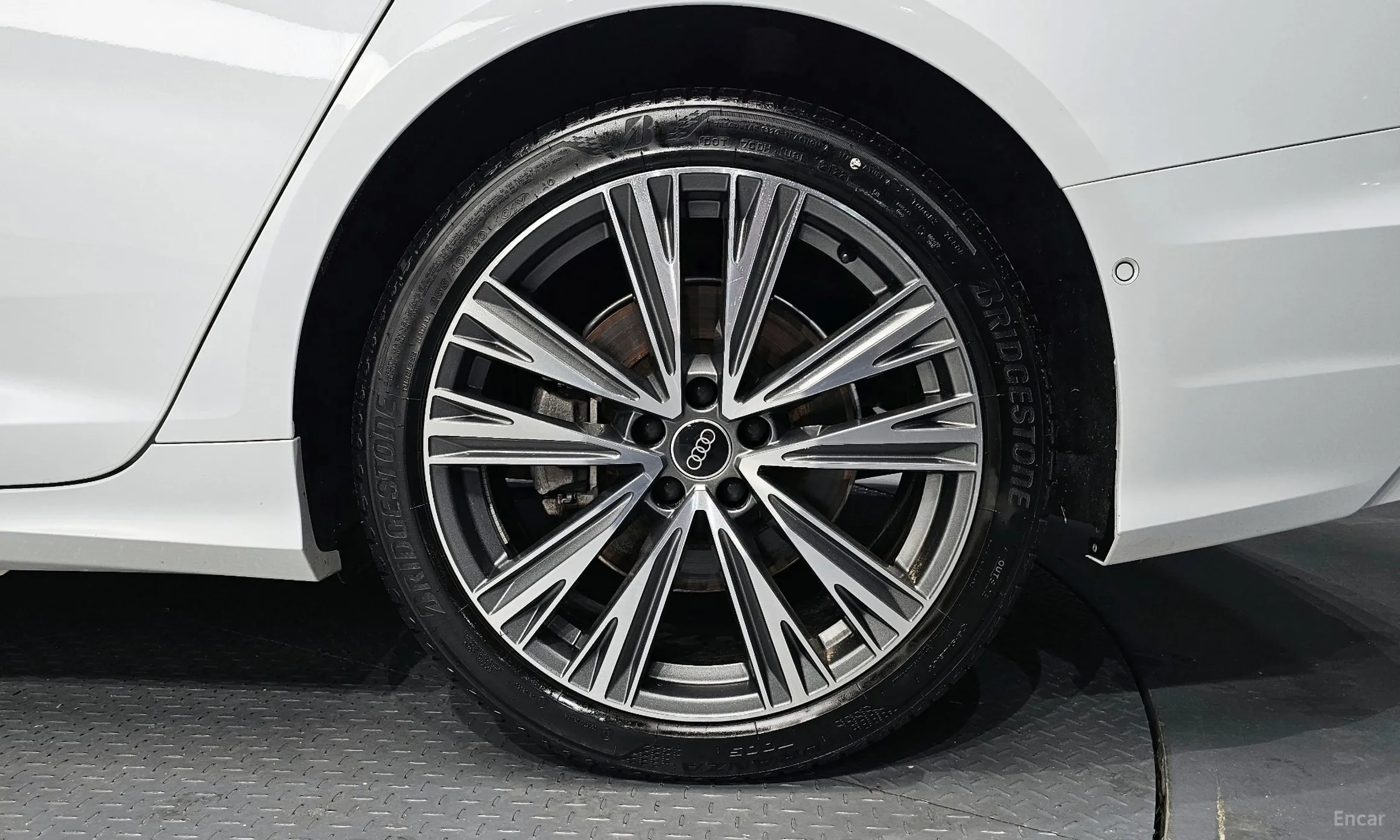 Audi A6 (C8) превью 5