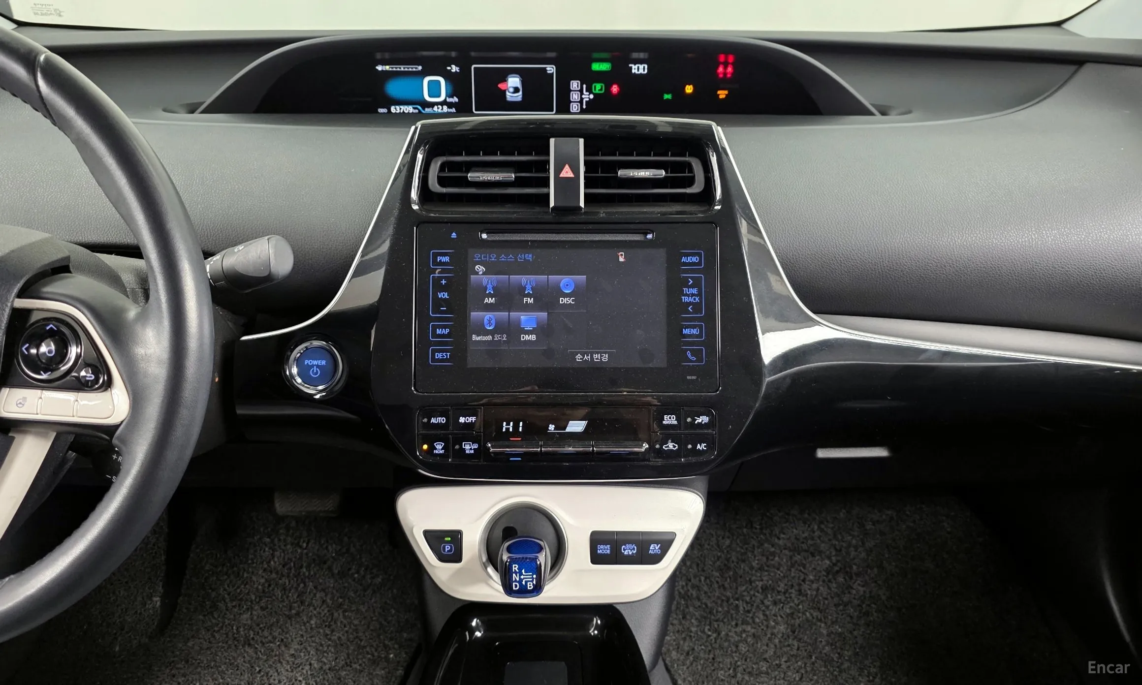 Toyota Prius Prime превью 14