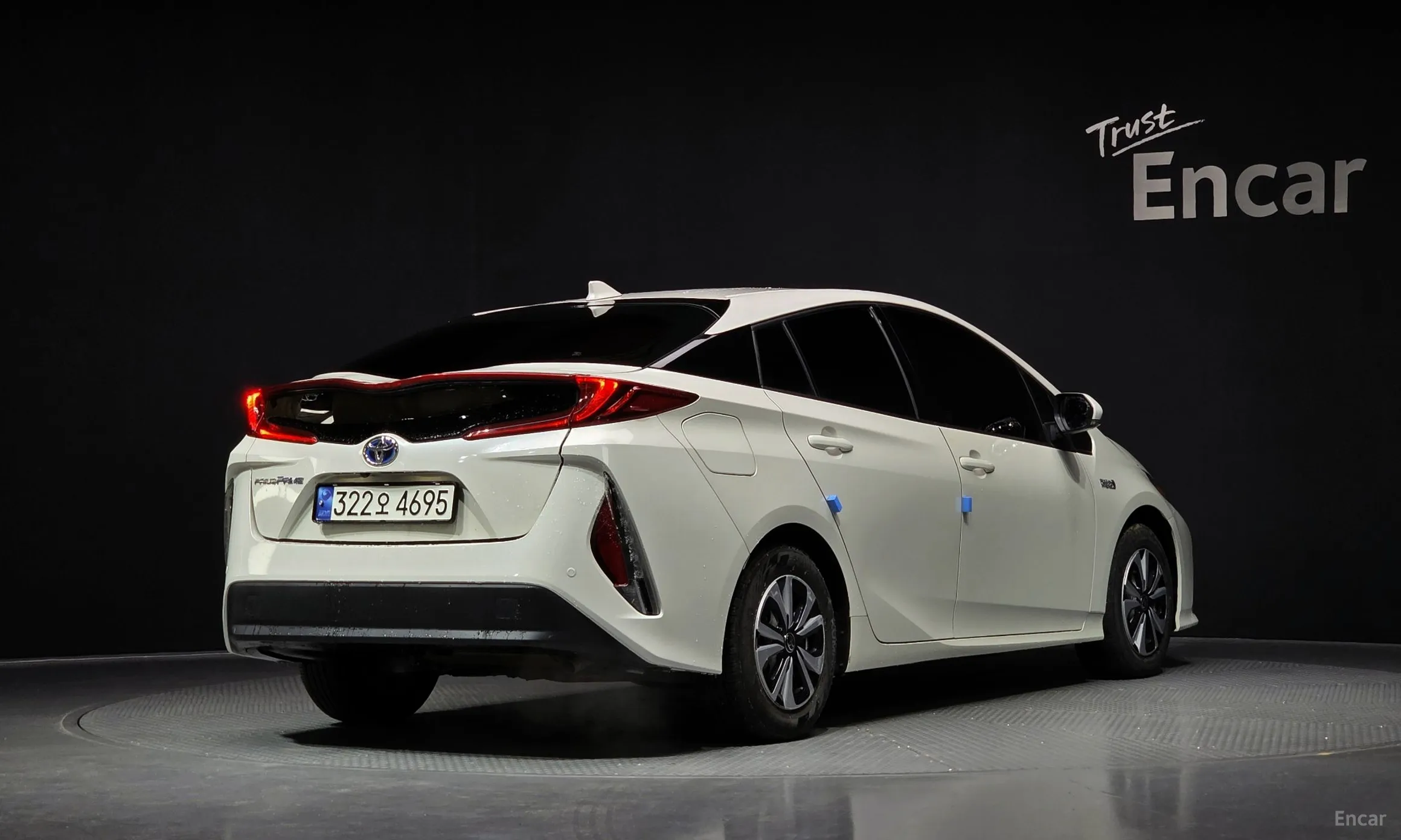 Toyota Prius Prime превью 2