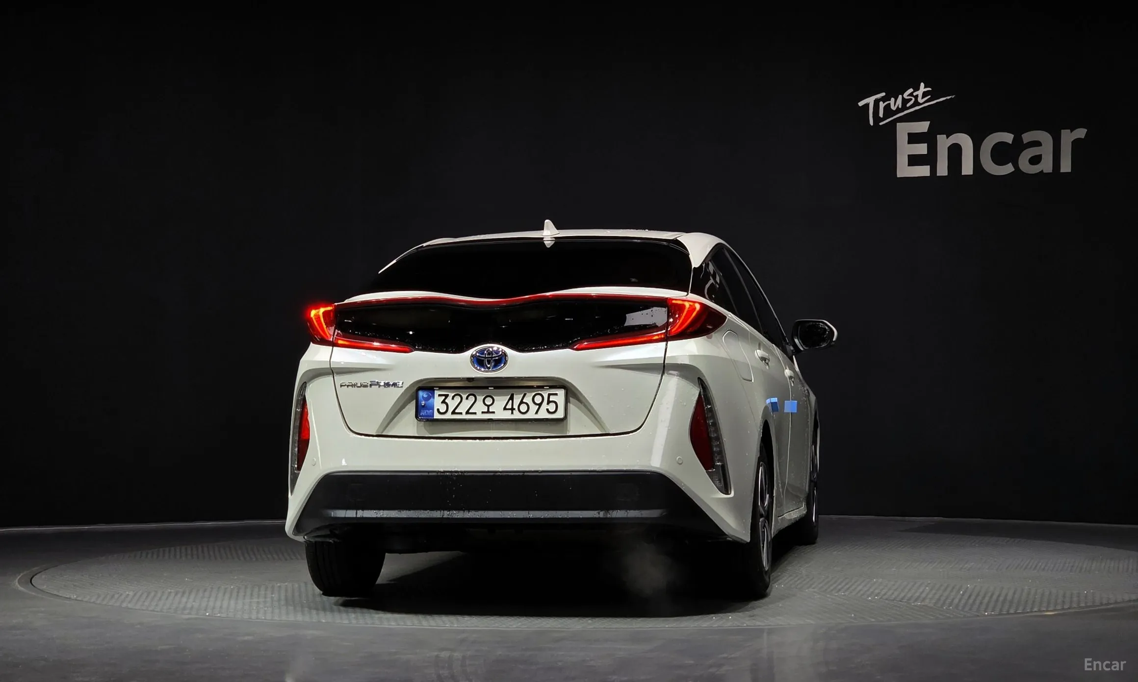Toyota Prius Prime превью 4