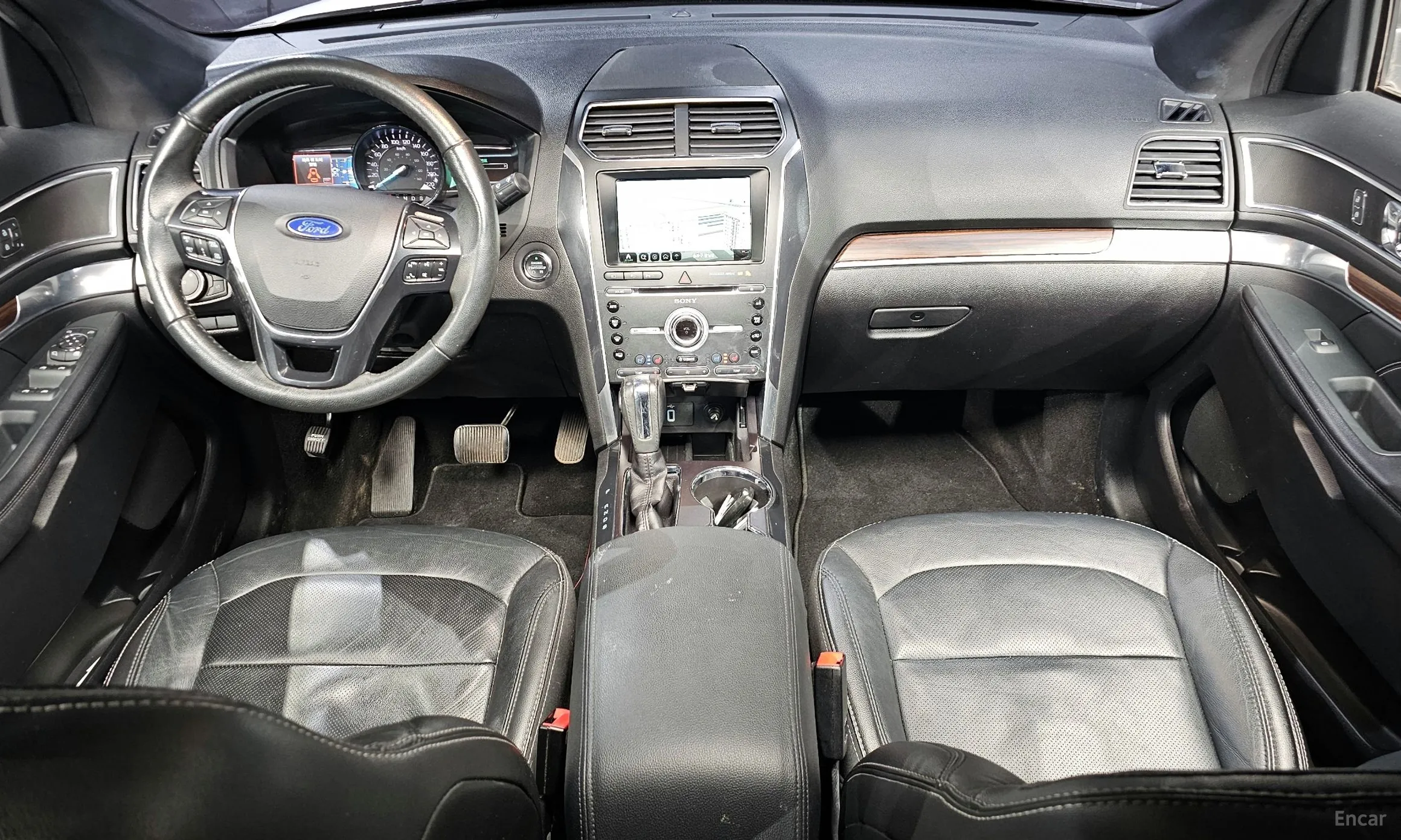 Ford Explorer превью 7