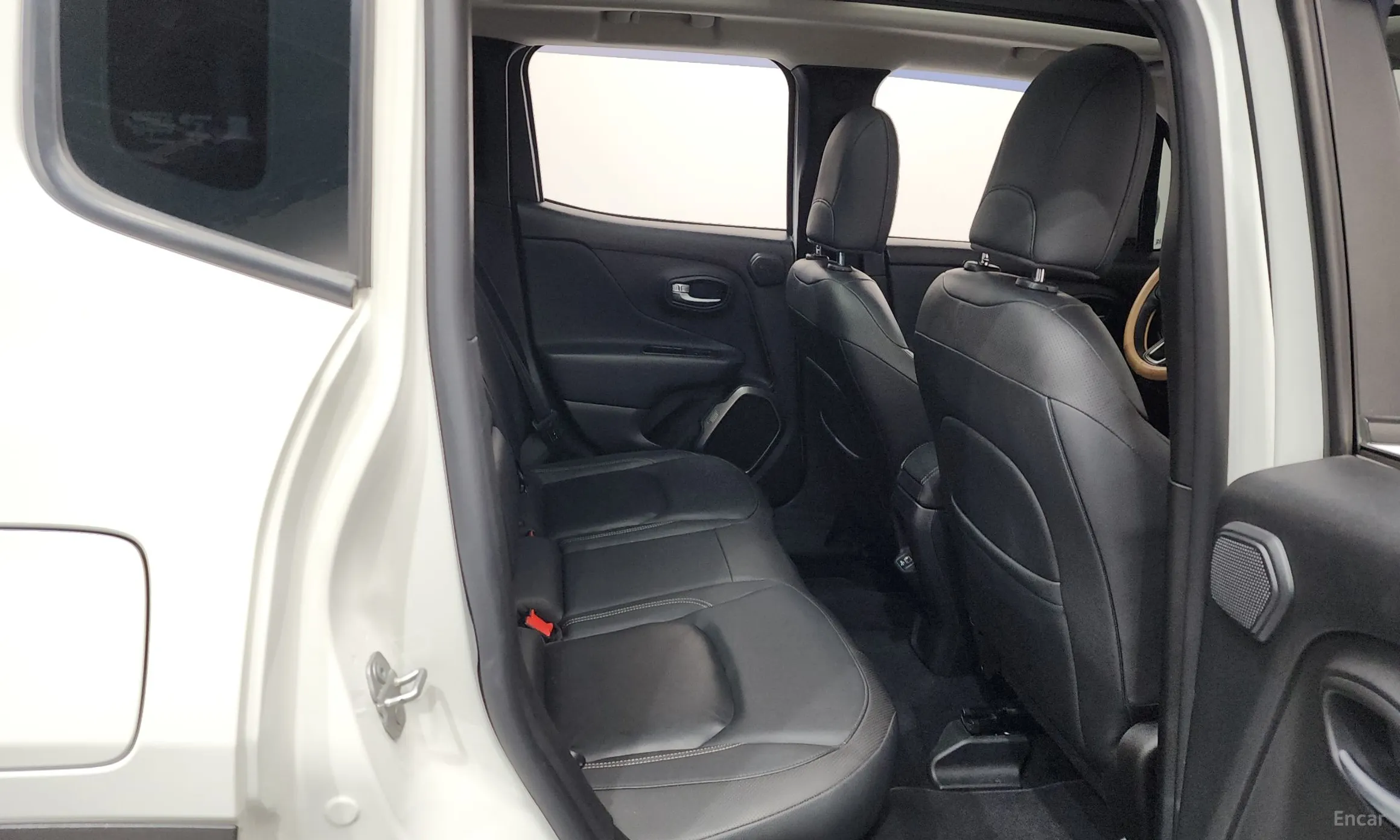 Jeep Renegade превью 12