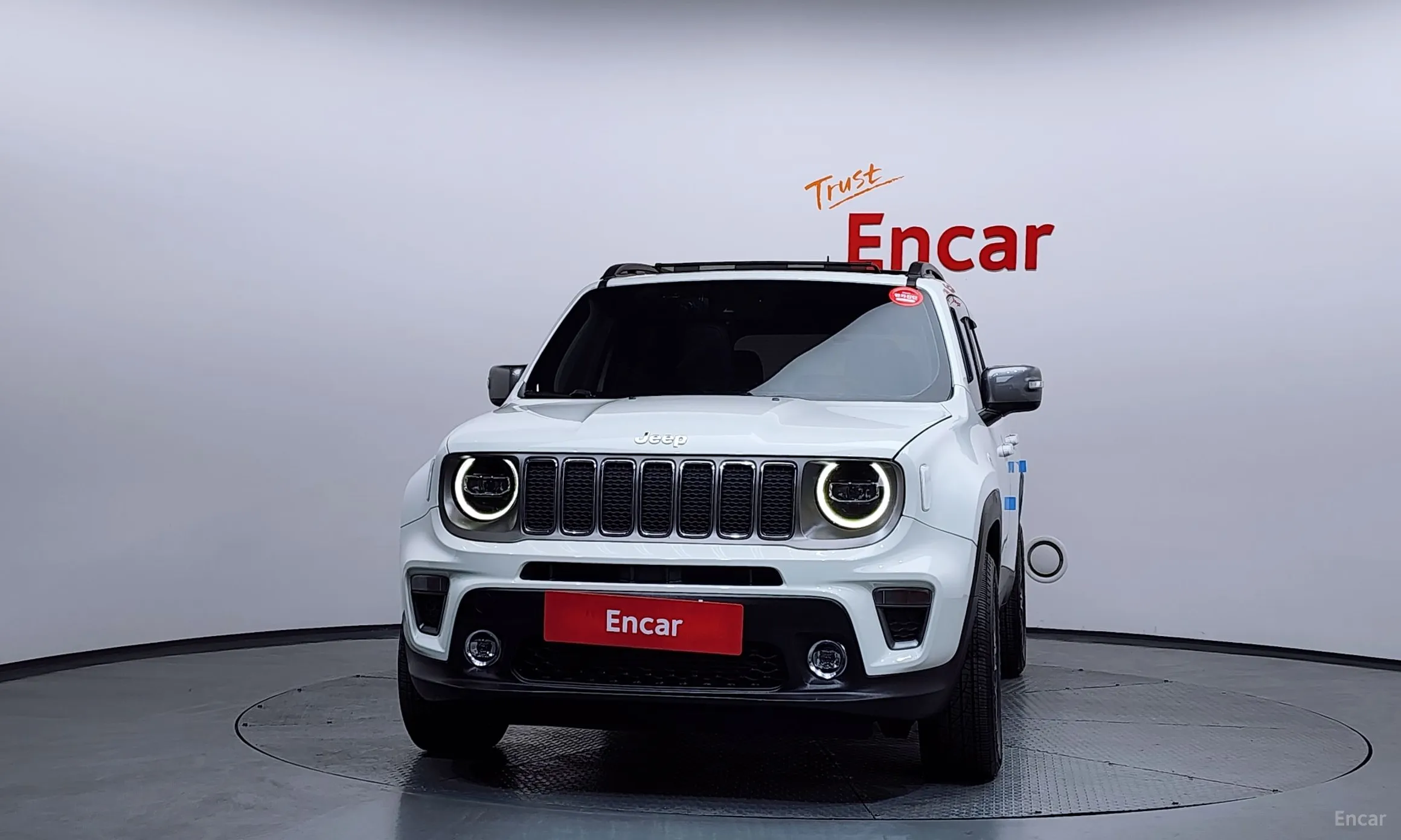 Jeep Renegade превью 3