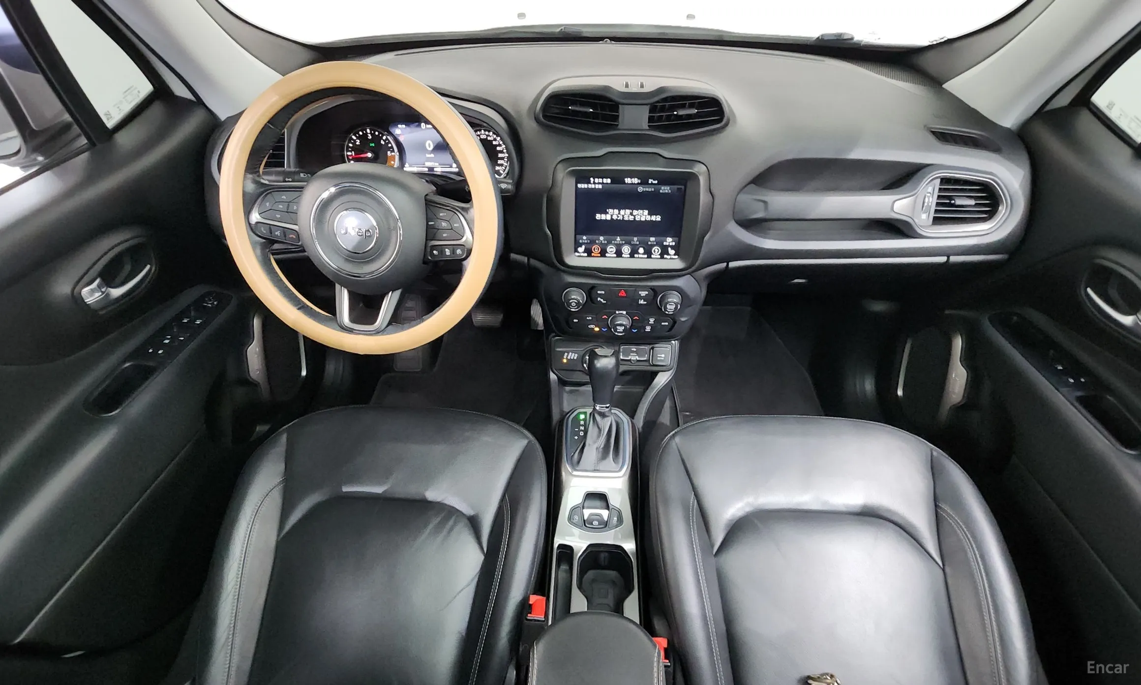 Jeep Renegade превью 7
