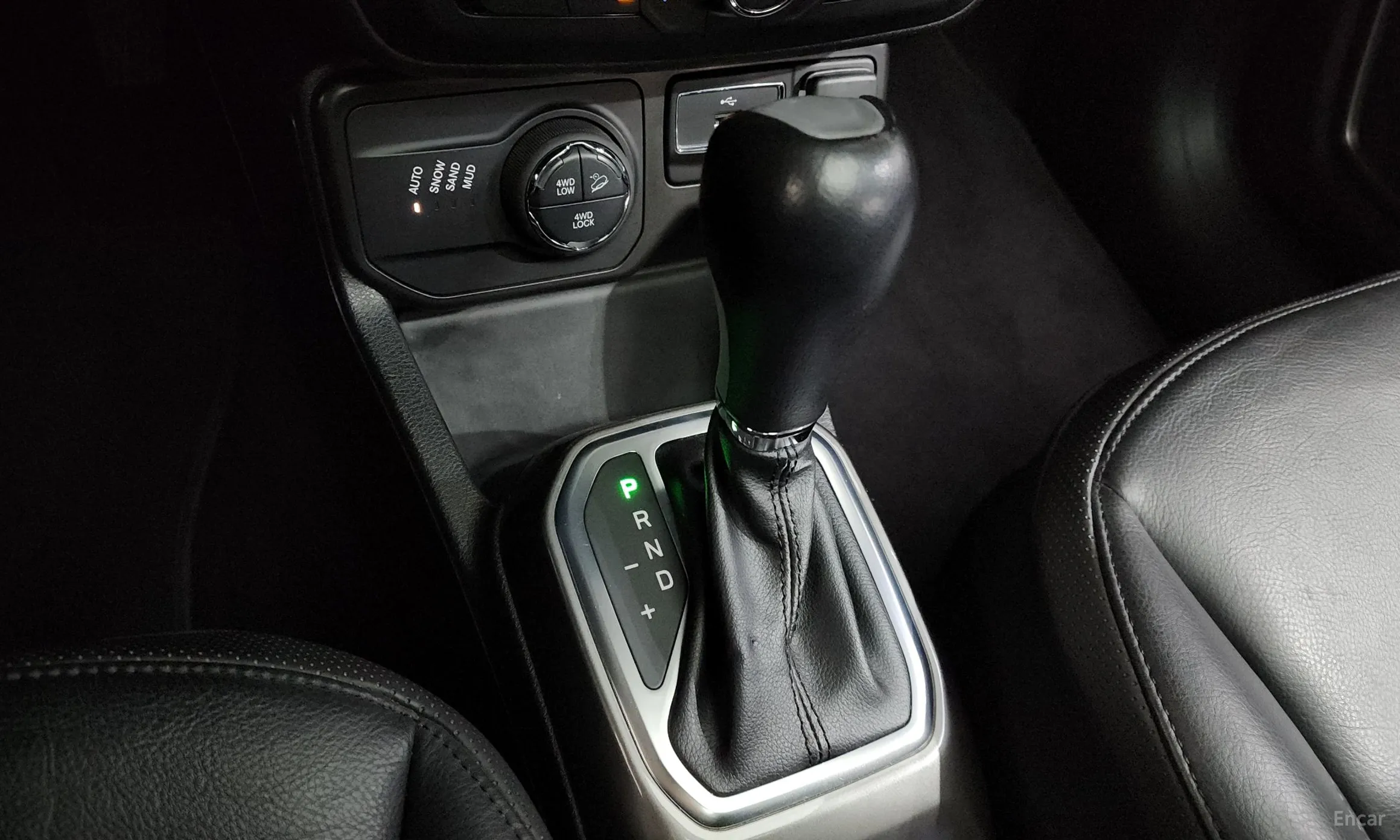 Jeep Renegade превью 9