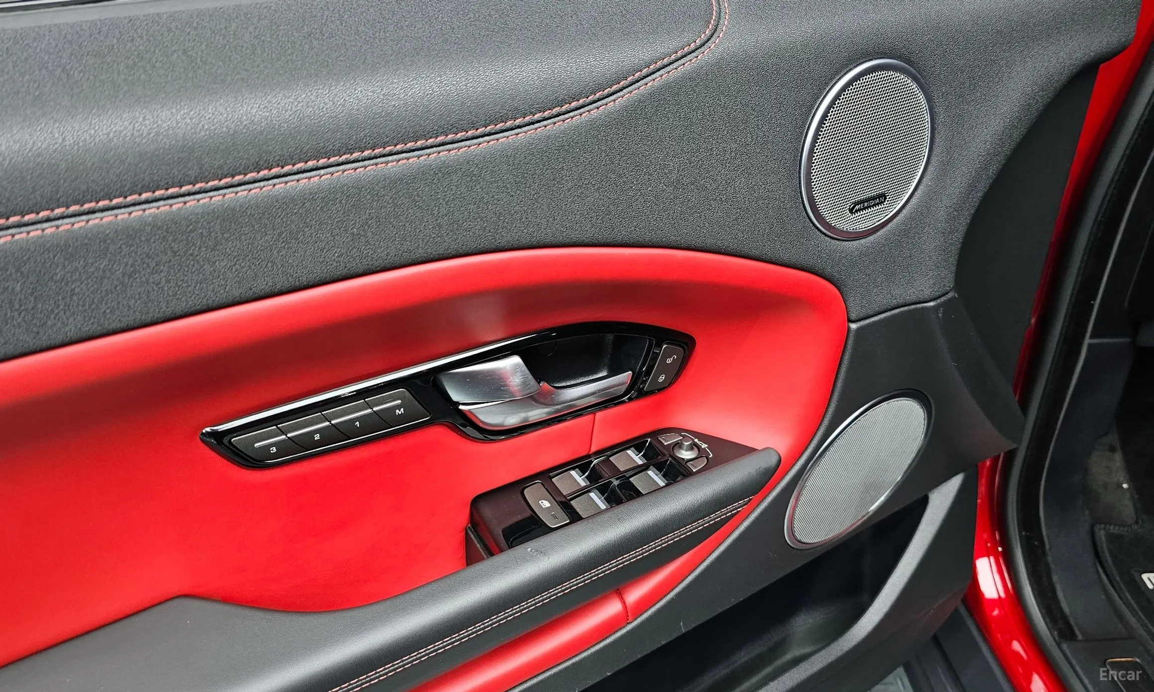 Land Rover Range Rover Evoque превью 12