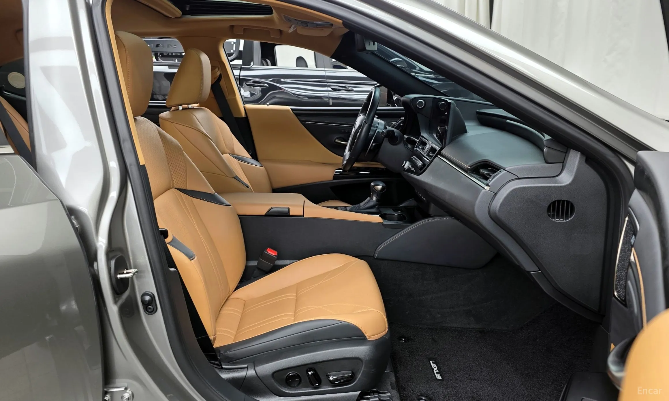 Lexus ES300h 7th Generation превью 11