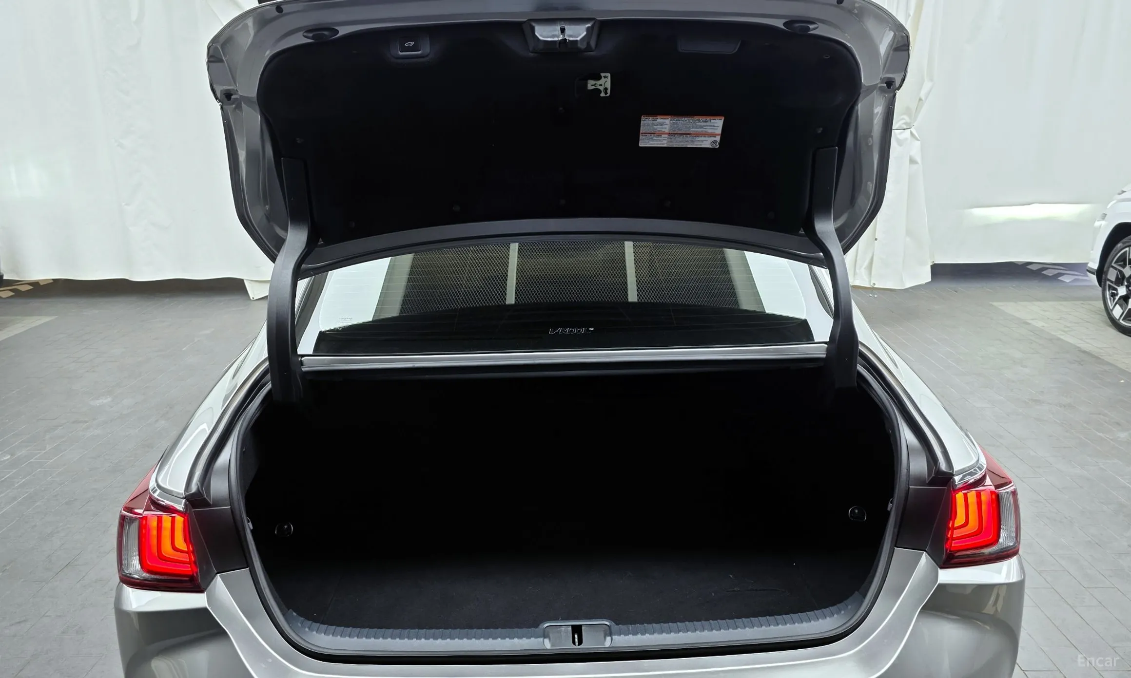 Lexus ES300h 7th Generation превью 20