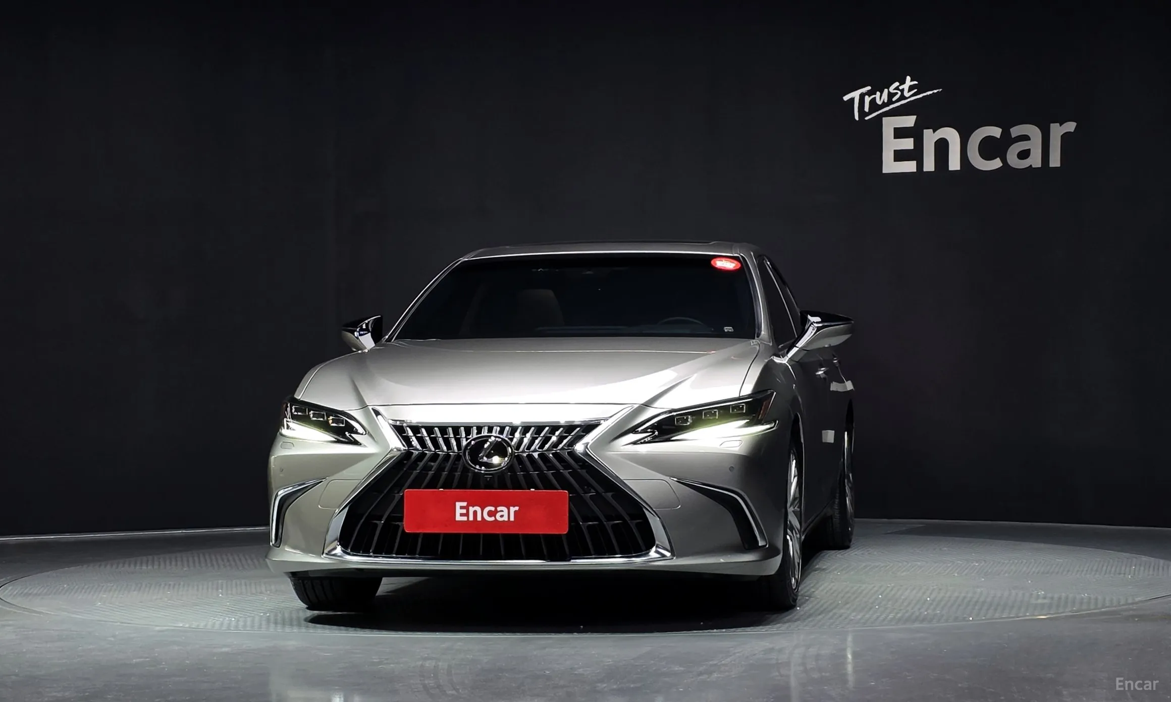 Lexus ES300h 7th Generation превью 3