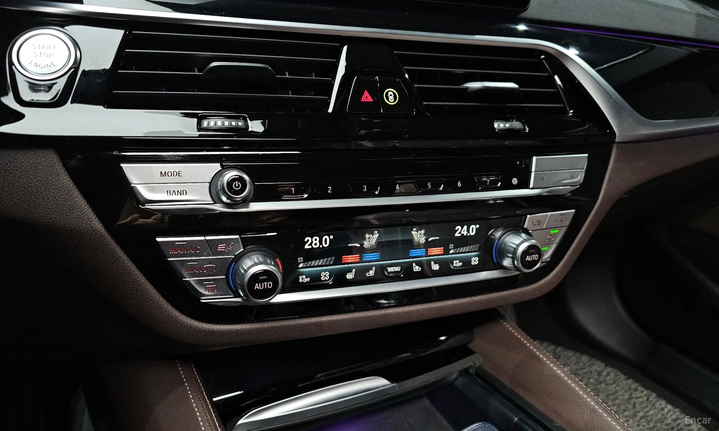 BMW 5 Series (G30) превью 16