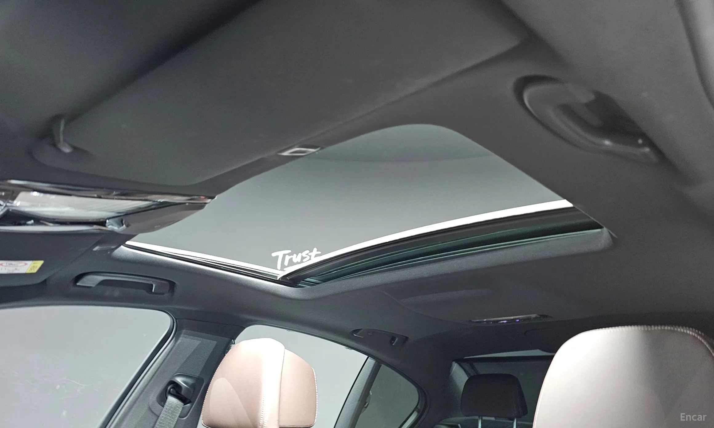 BMW 5 Series (G30) превью 20