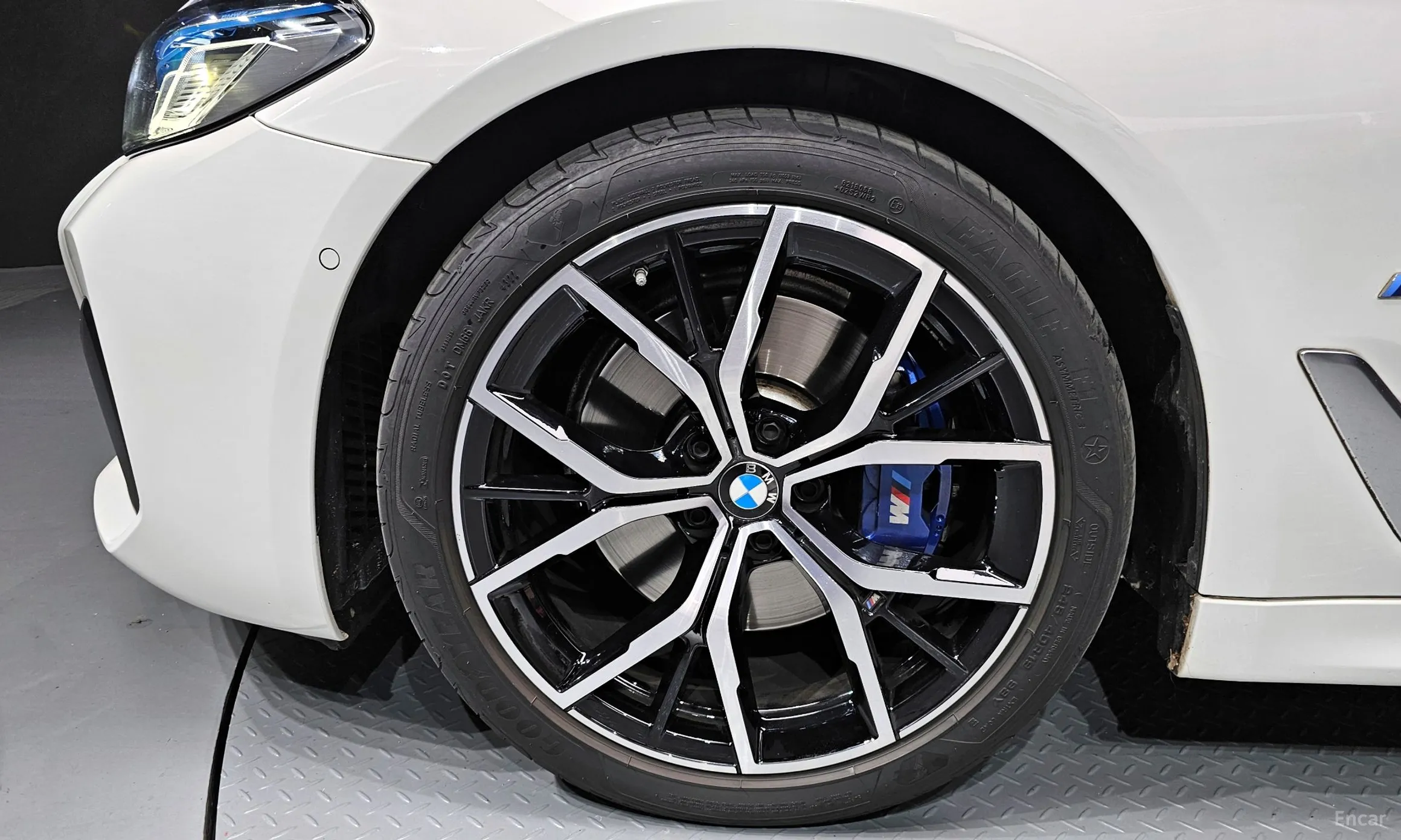 BMW 5 Series (G30) превью 5