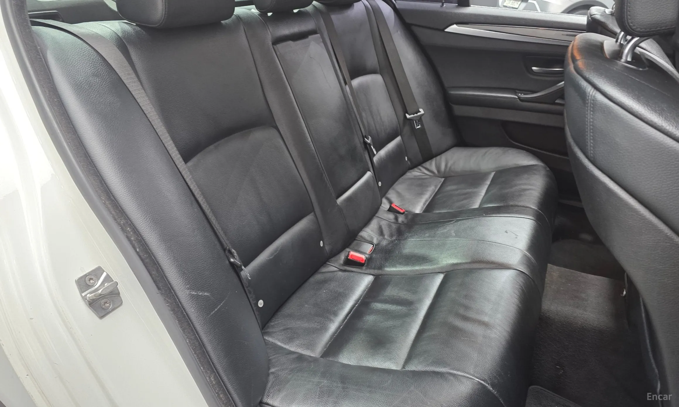 BMW 5 Series (F10) превью 12