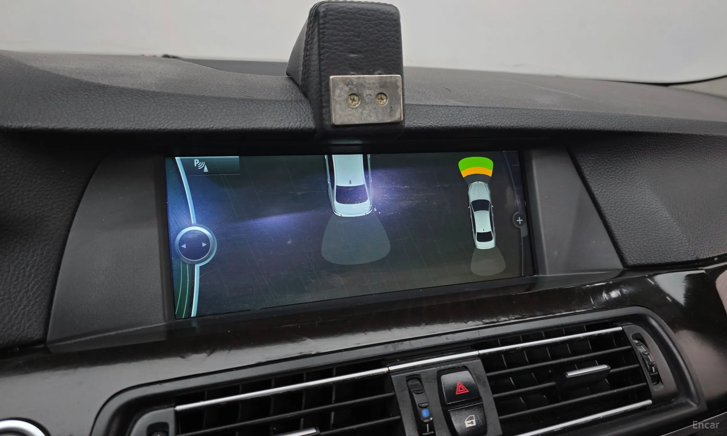BMW 5 Series (F10) превью 15