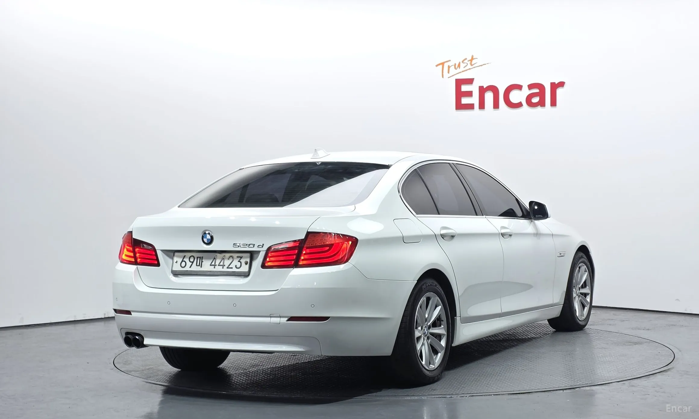 BMW 5 Series (F10) превью 2