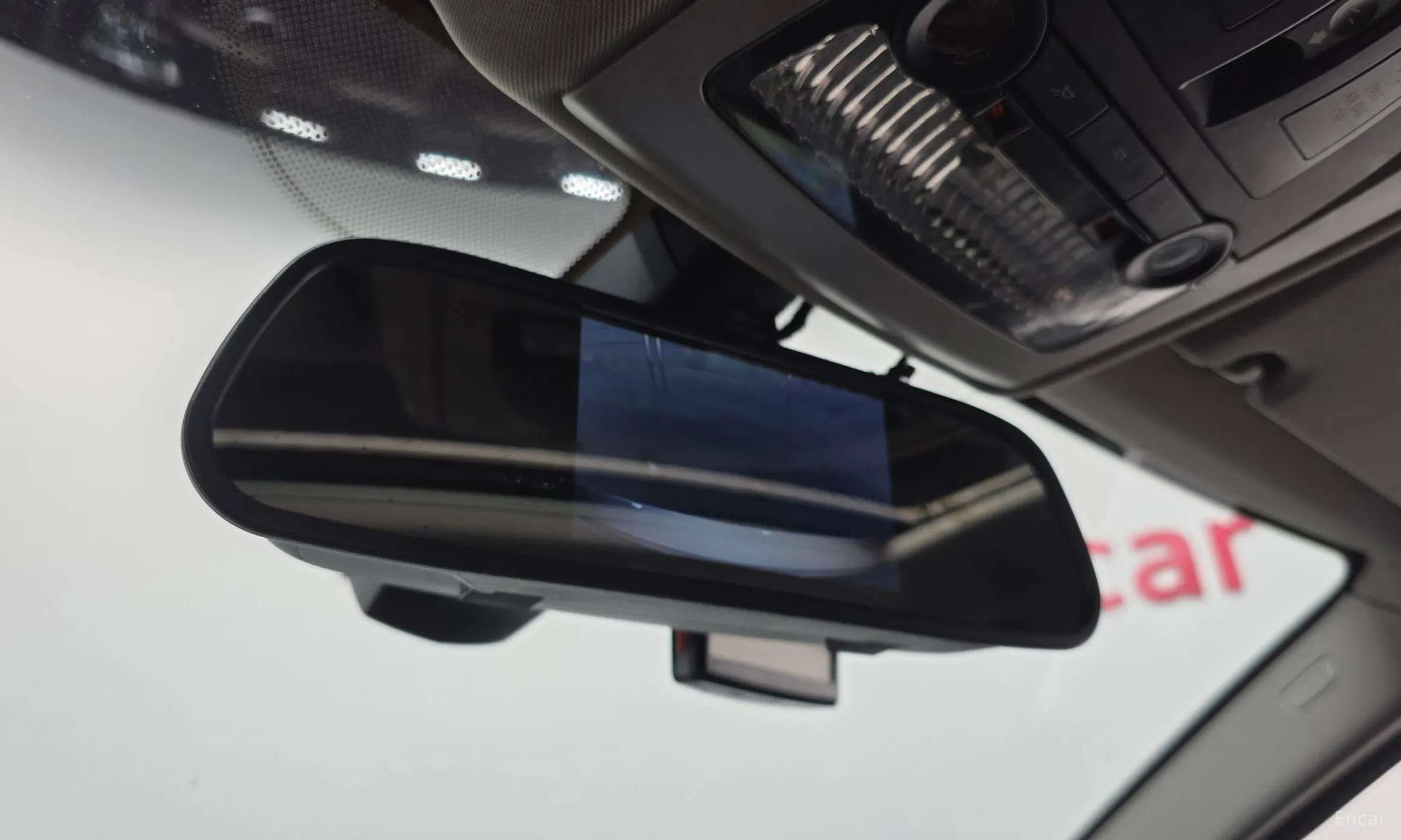 BMW 5 Series (F10) превью 16