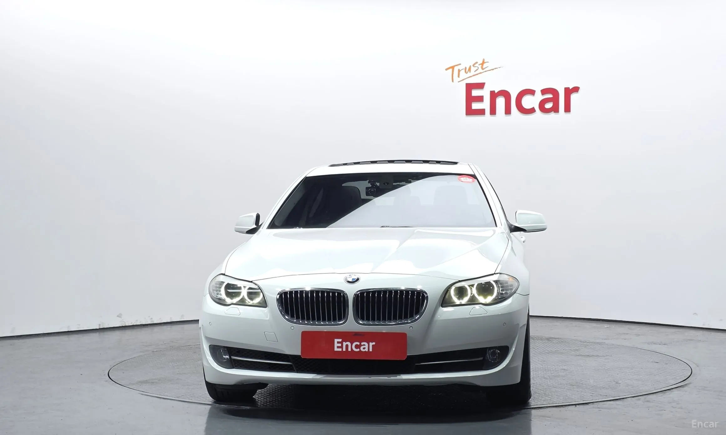 BMW 5 Series (F10) превью 3
