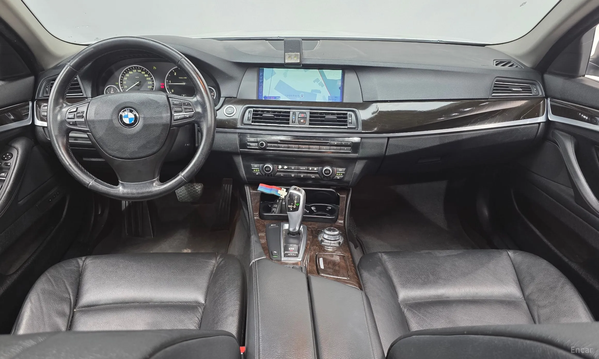 BMW 5 Series (F10) превью 7