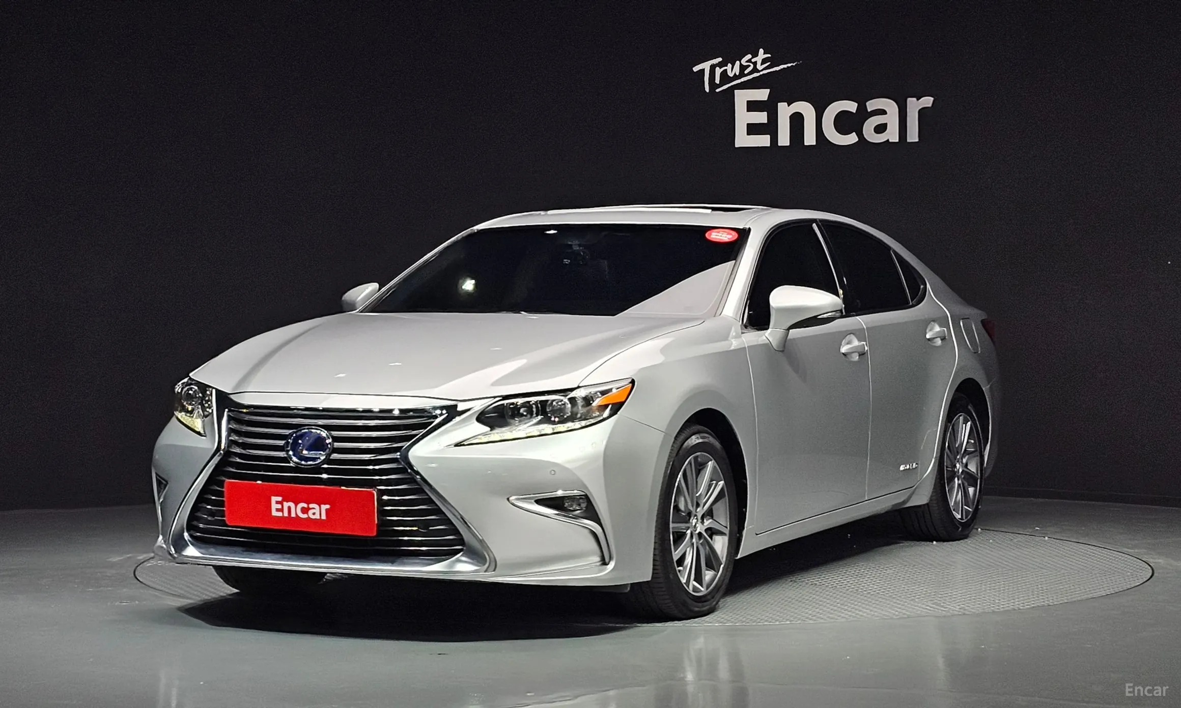 Lexus New ES300h