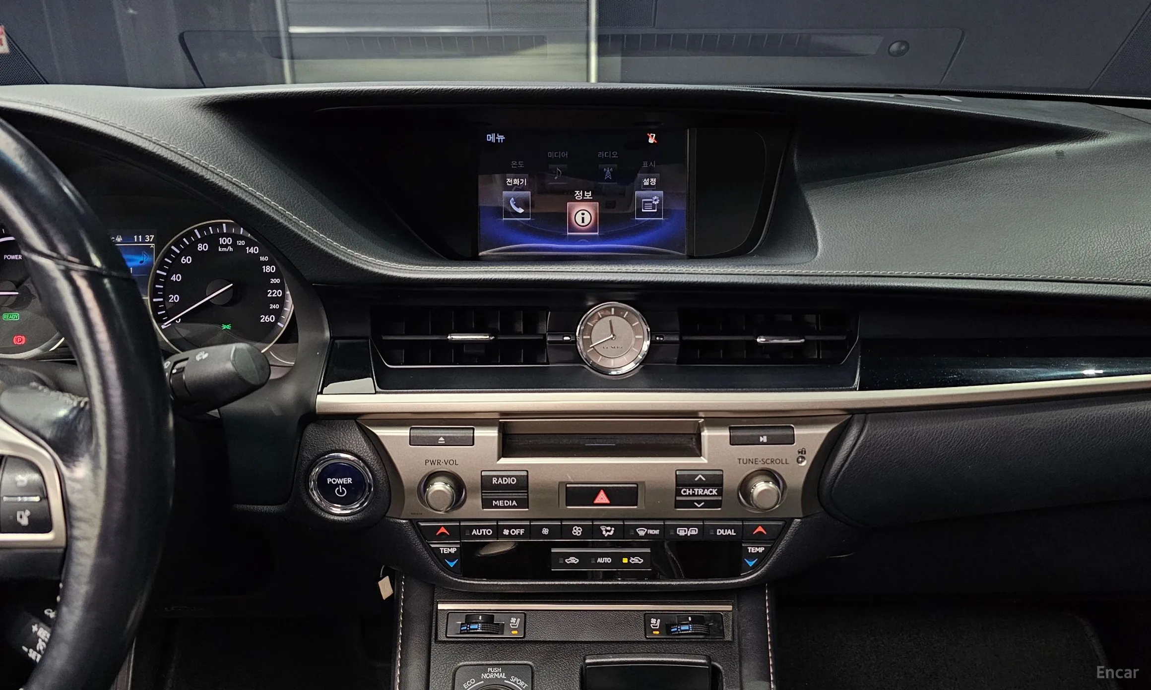 Lexus New ES300h превью 16