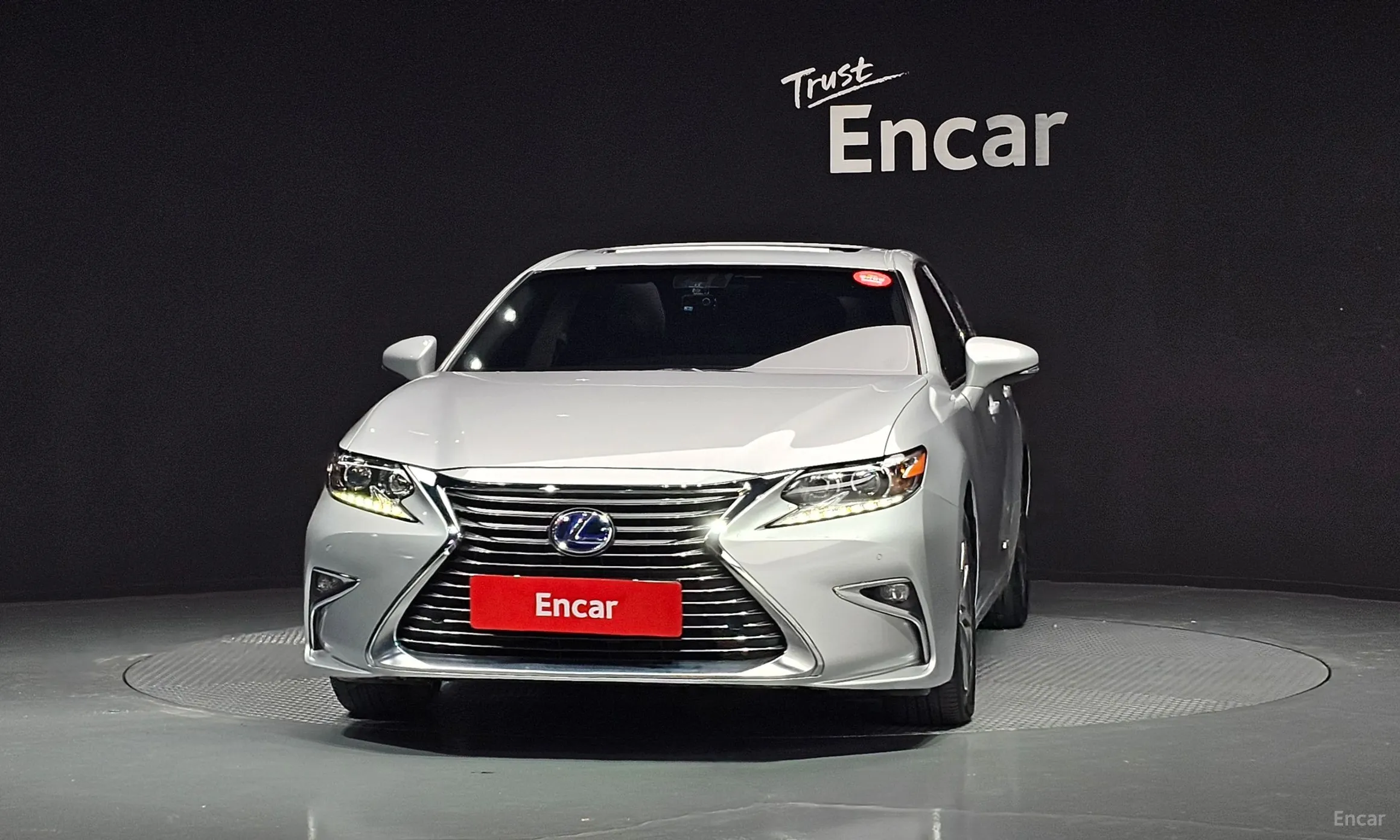 Lexus New ES300h превью 3