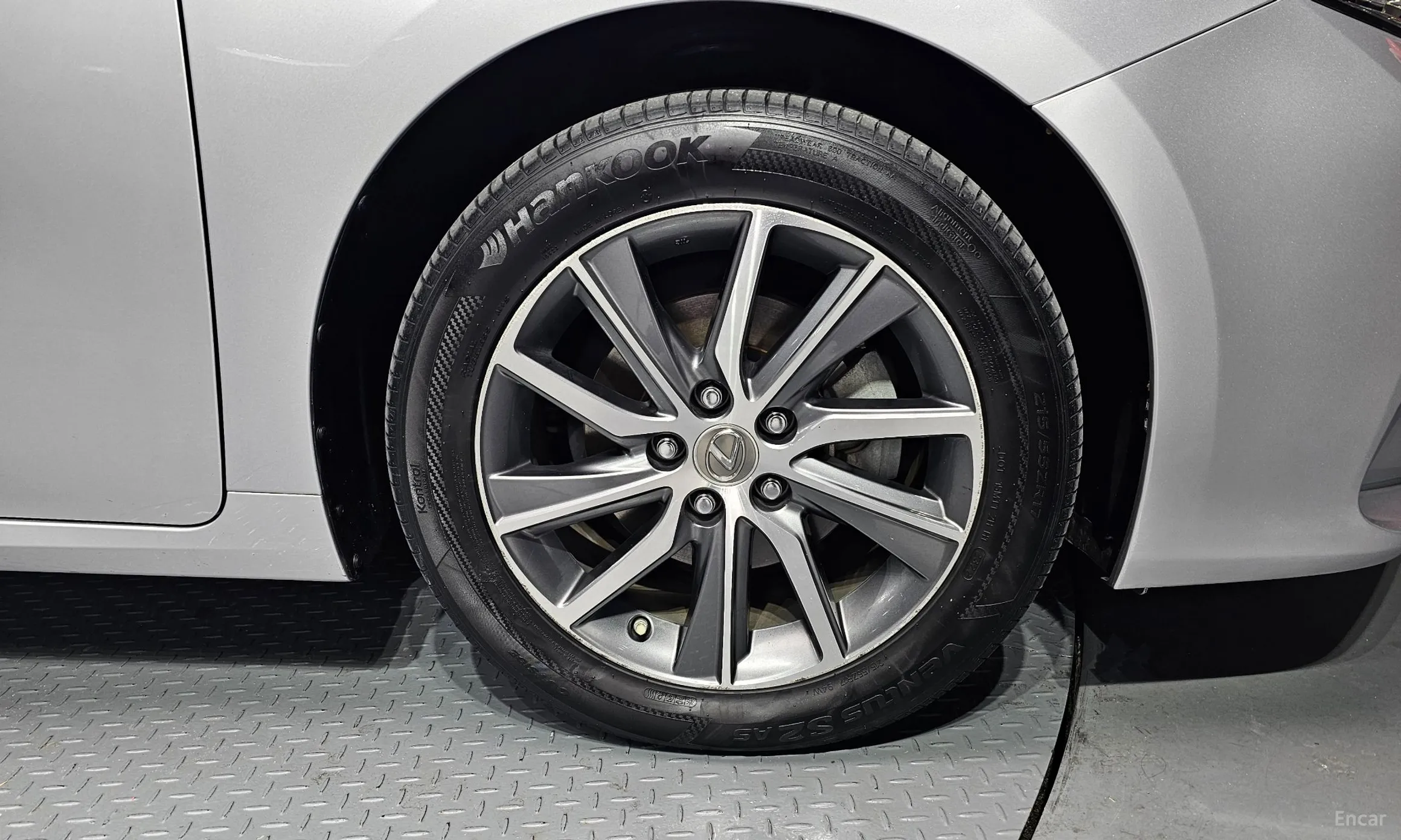 Lexus New ES300h превью 5