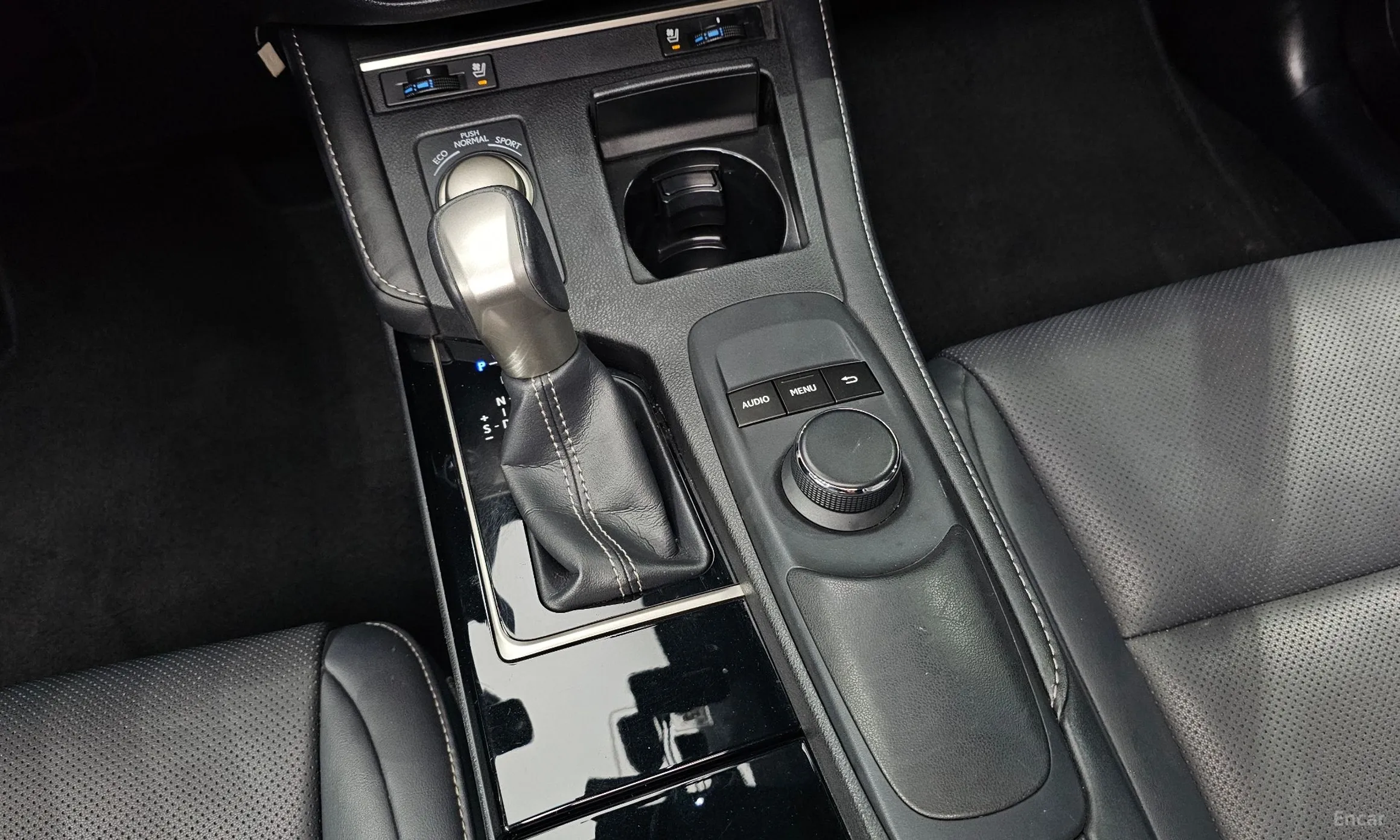 Lexus New ES300h превью 9