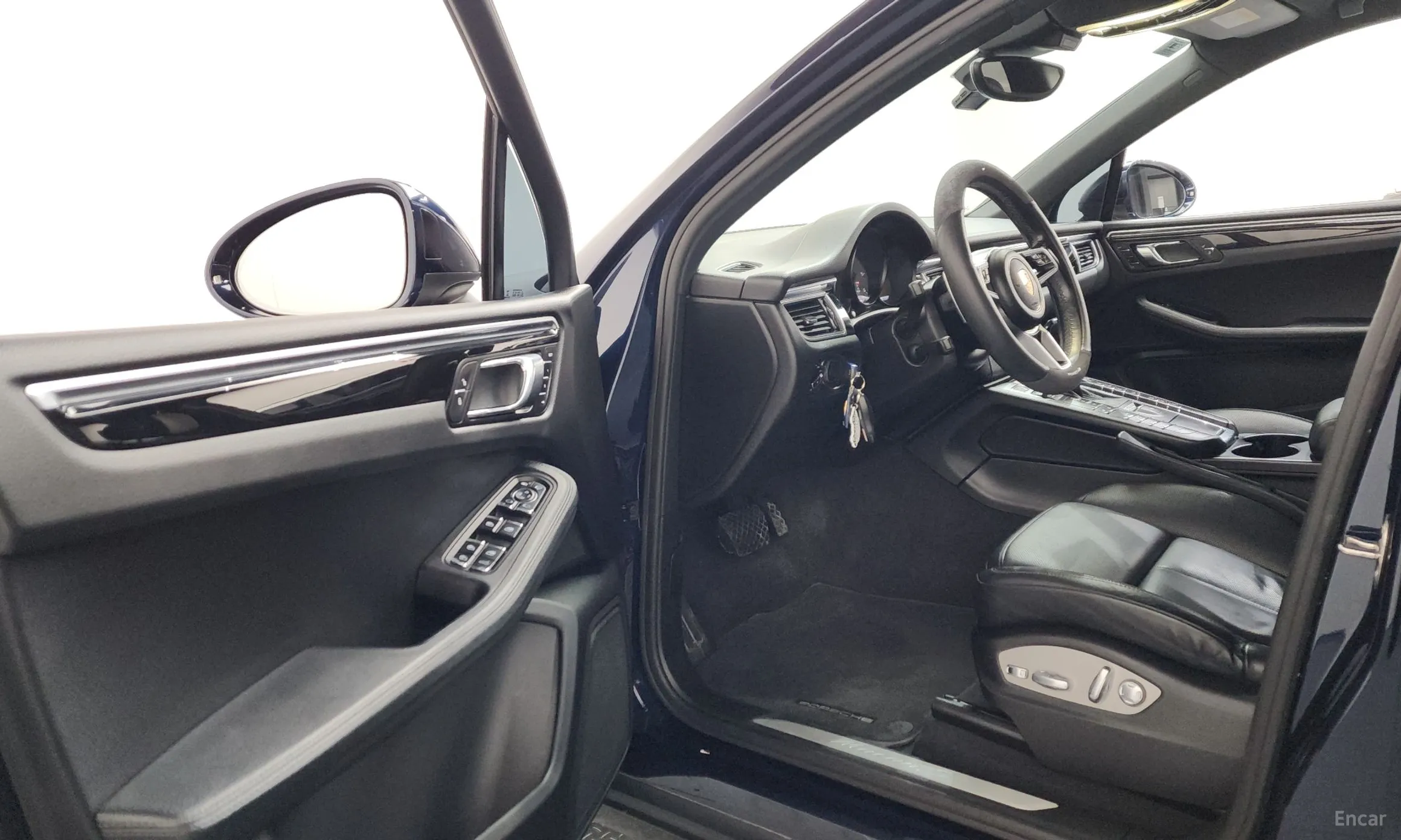 Porsche Macan превью 10