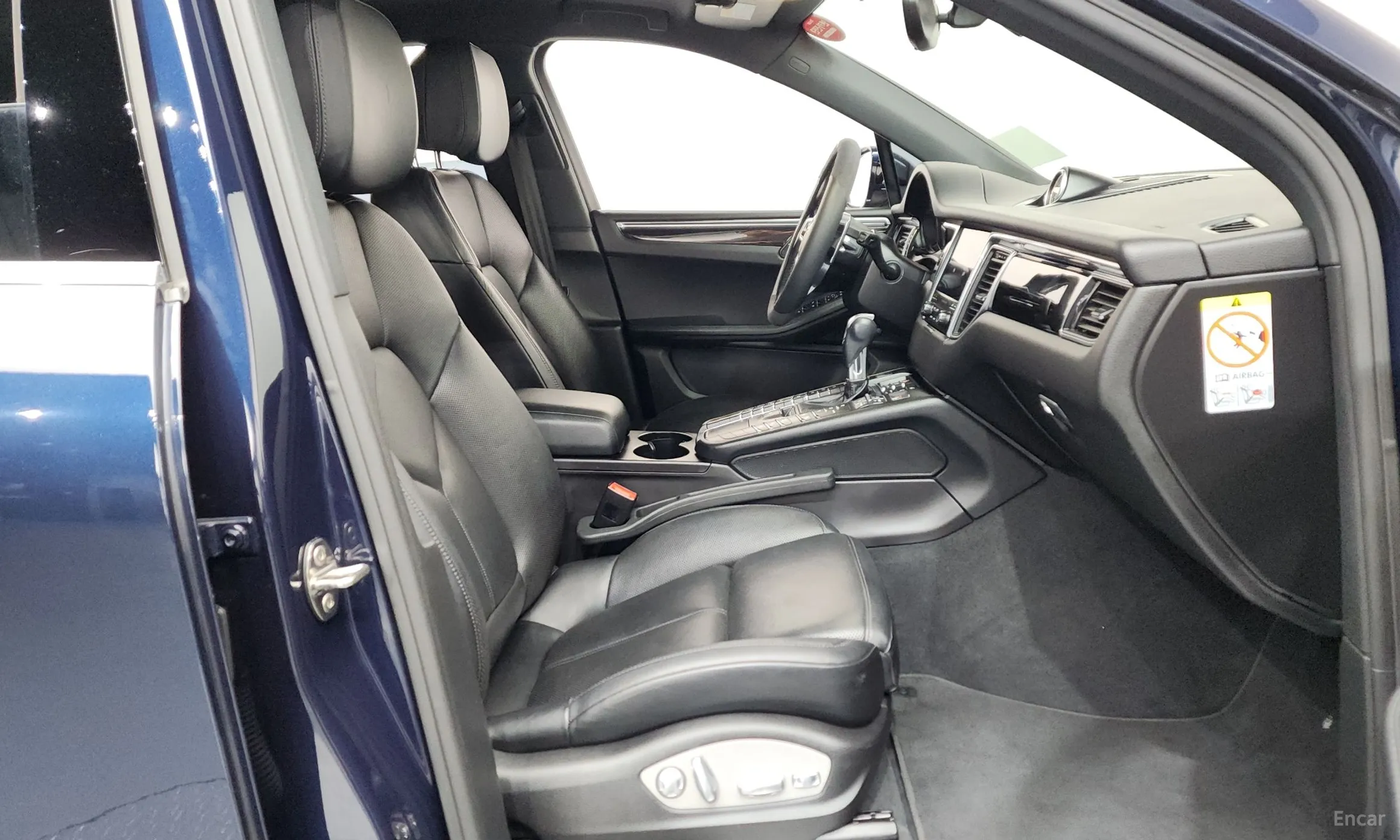 Porsche Macan превью 11